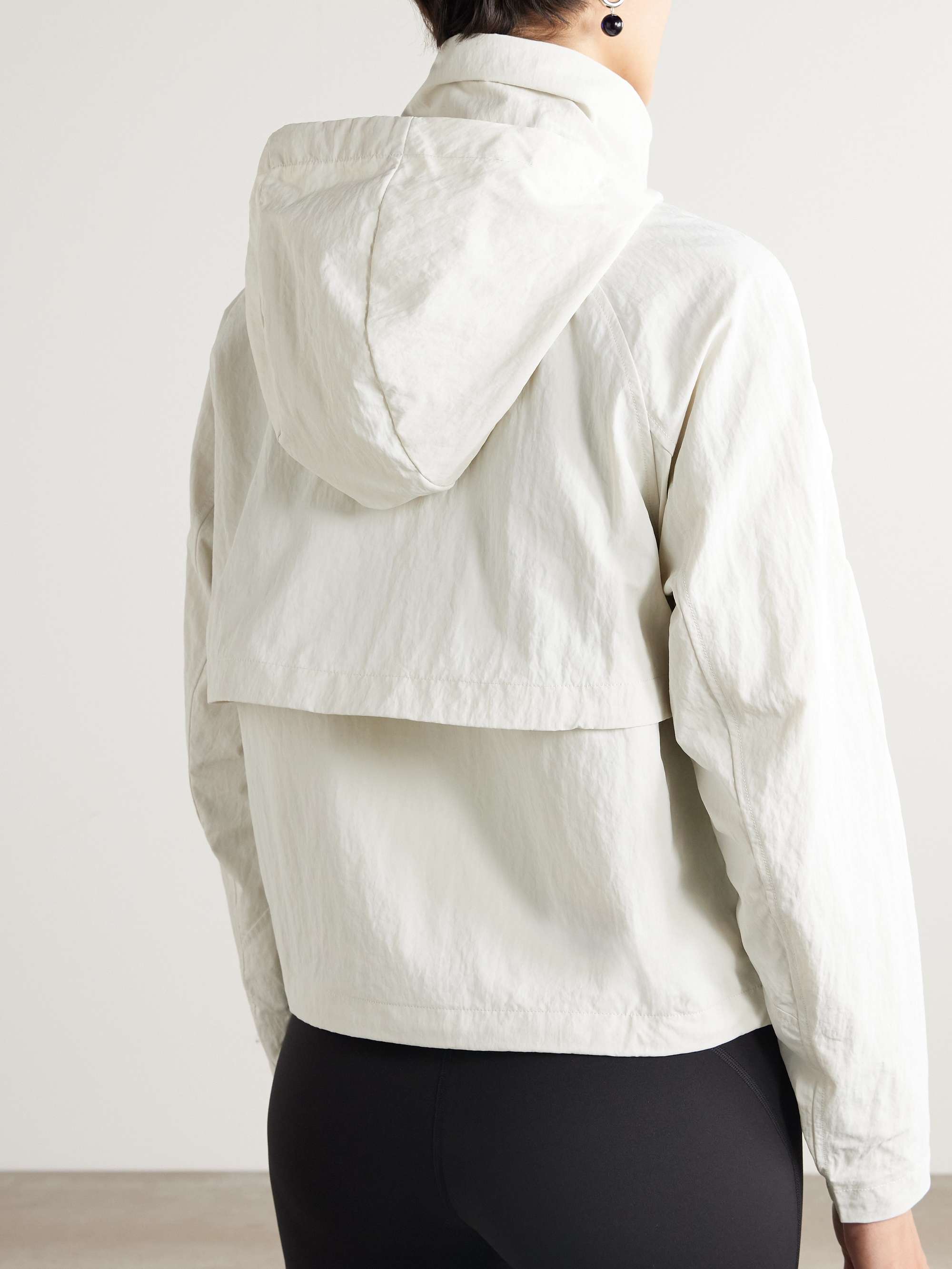 LULULEMON 