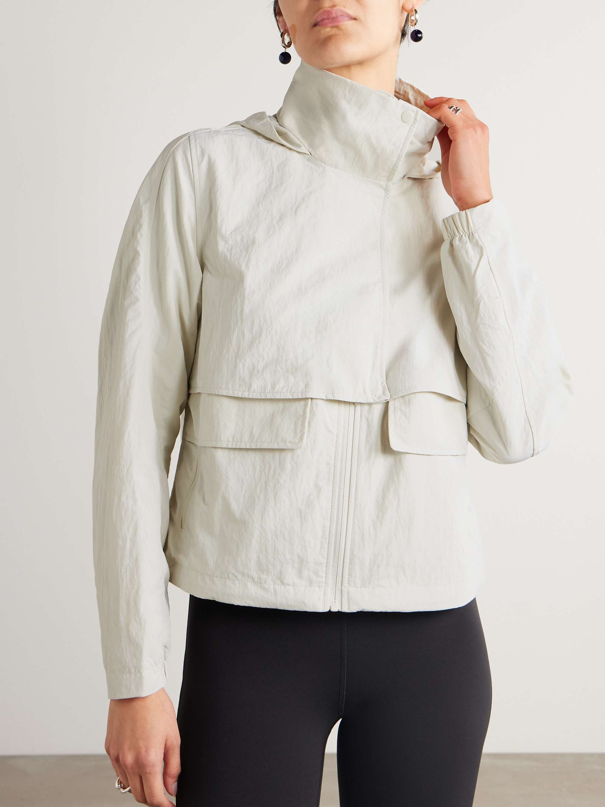 LULULEMON 