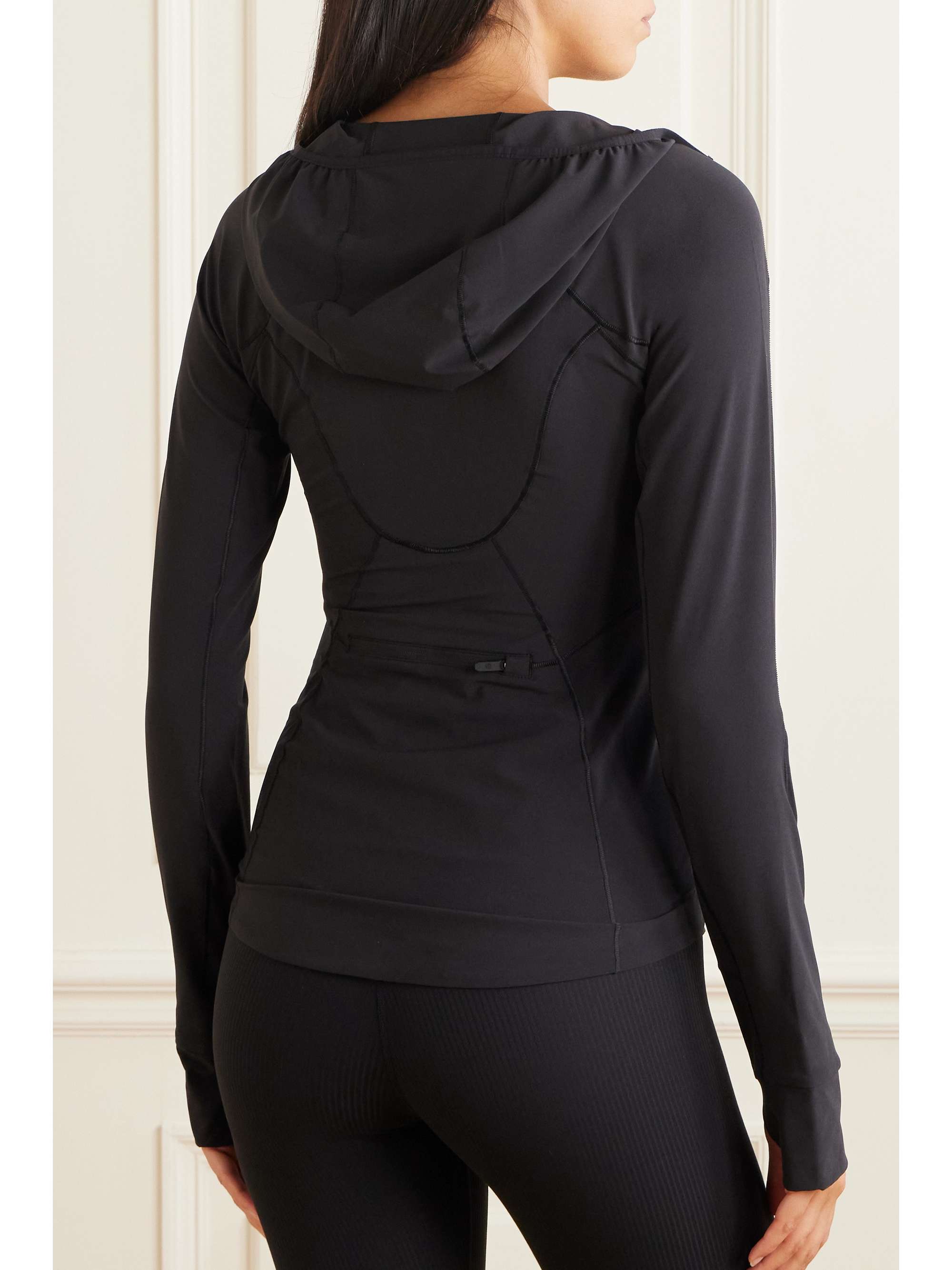 LULULEMON 