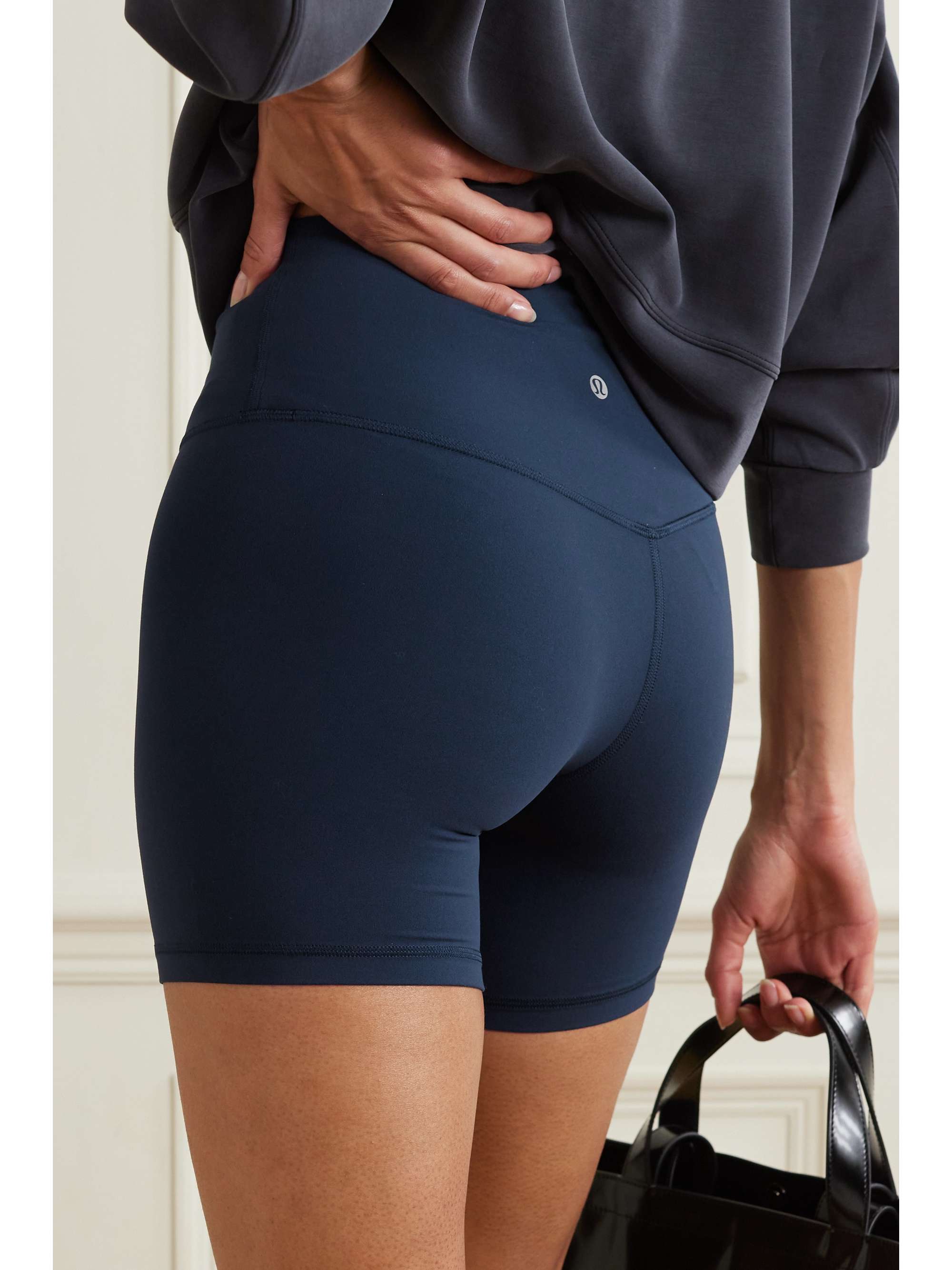 LULULEMON 