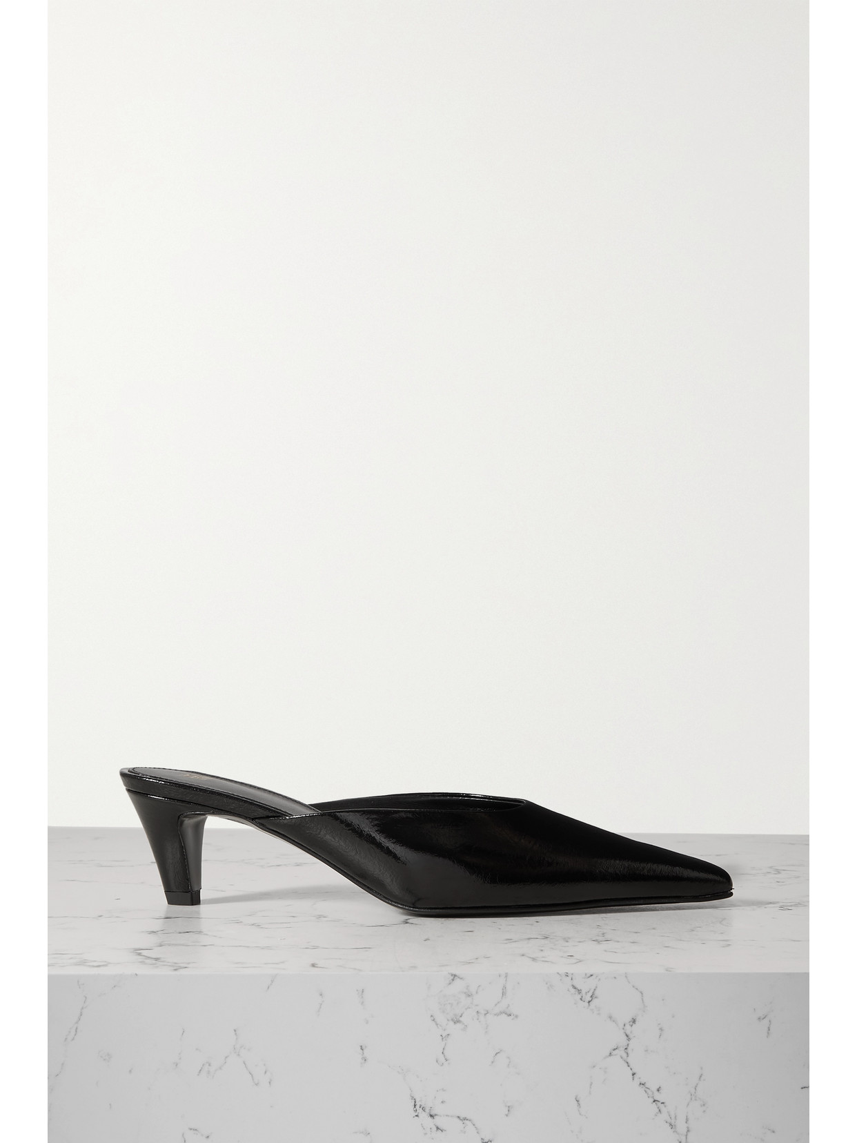 Totême The Patent 55 Pointed Mules In Black Calf Leather In Black