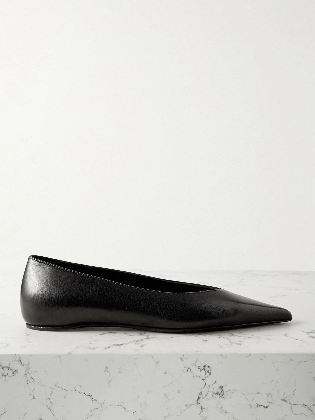 Shop Totême + Net Sustain The Asymmetric Ballerina Leather Point-toe Flats In Black