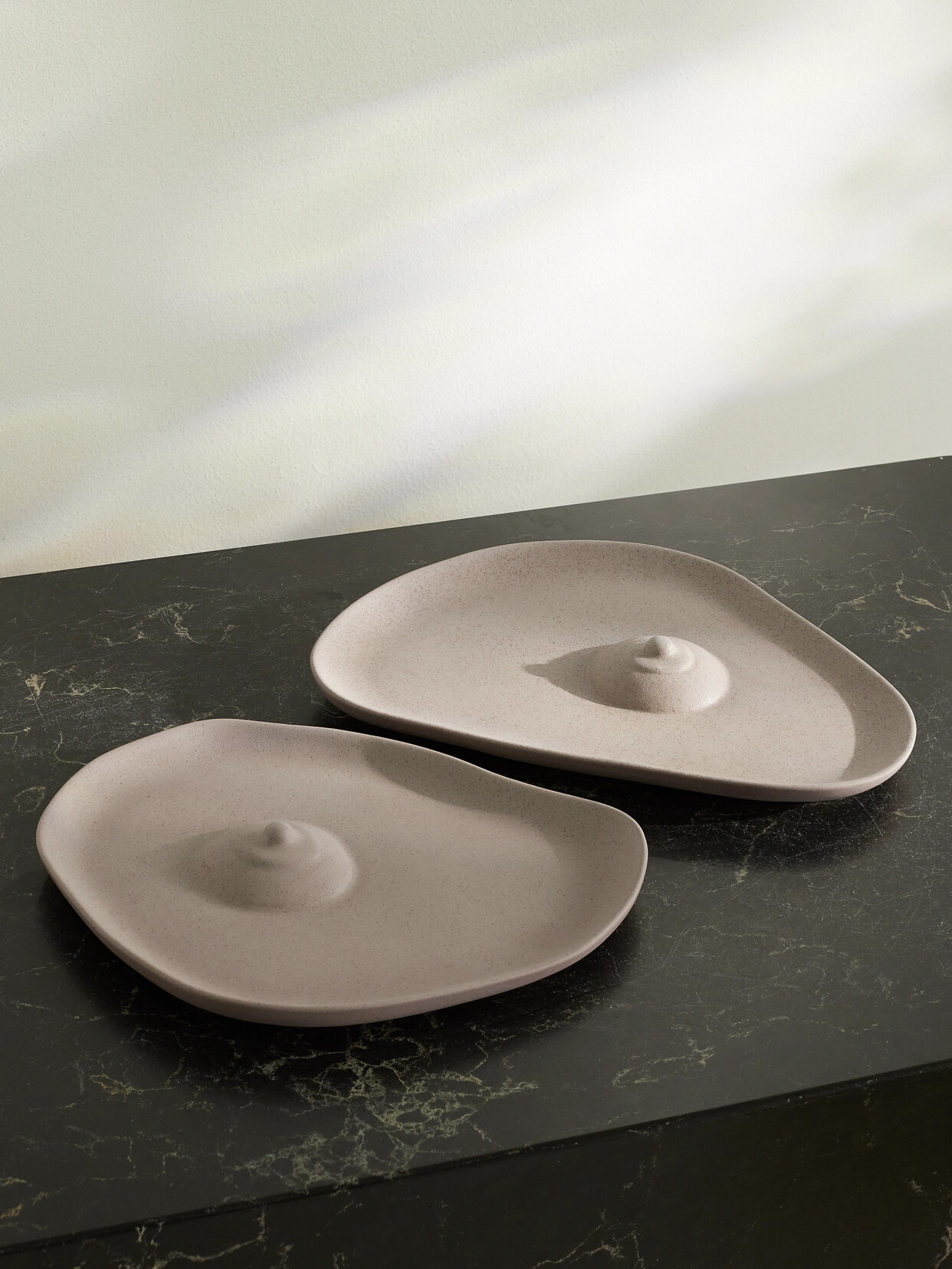 Anissa Kermiche Tatas Set Of Two Earthenware Plates In Grey