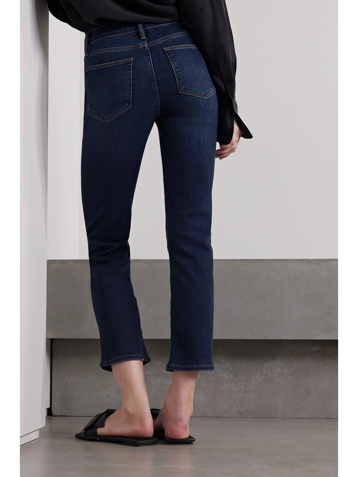 Shop Frame Le High Cropped Straight-leg Jeans In Blue