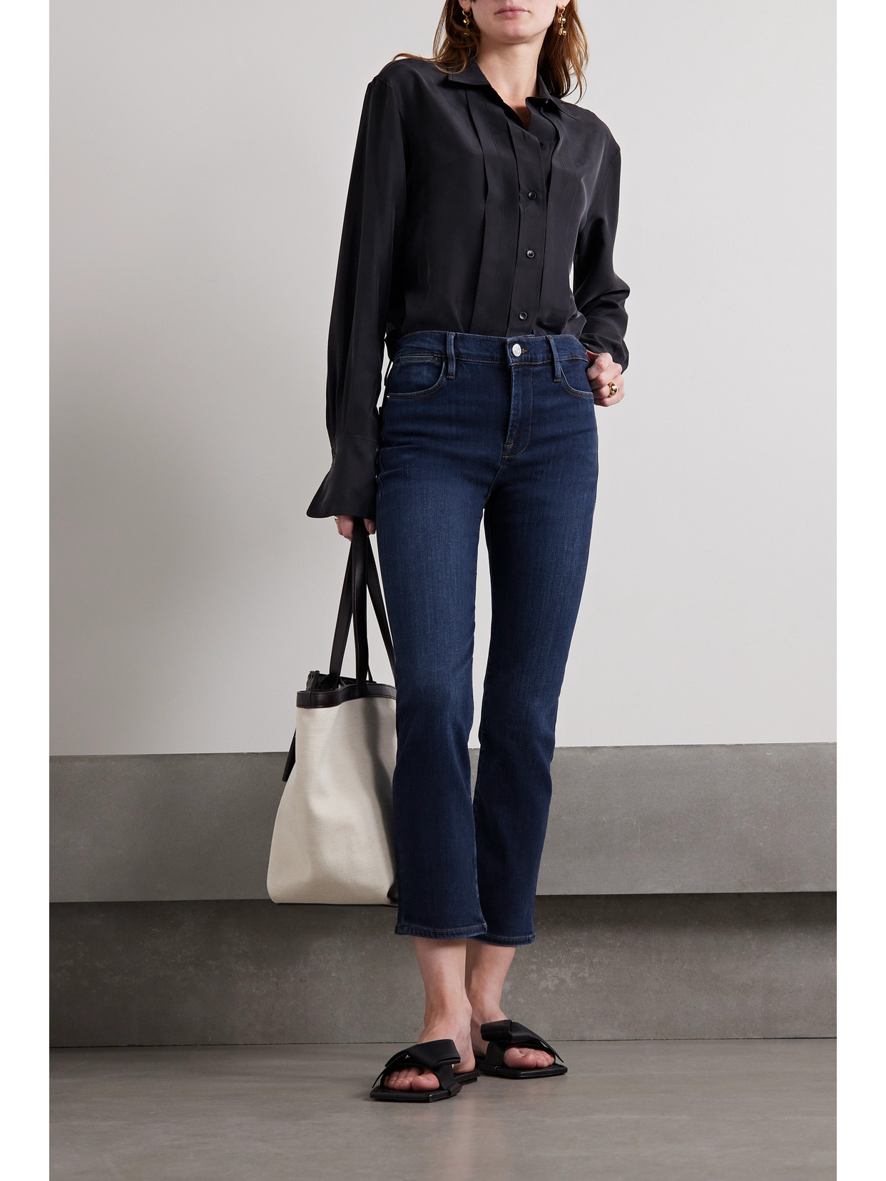 Shop Frame Le High Cropped Straight-leg Jeans In Blue