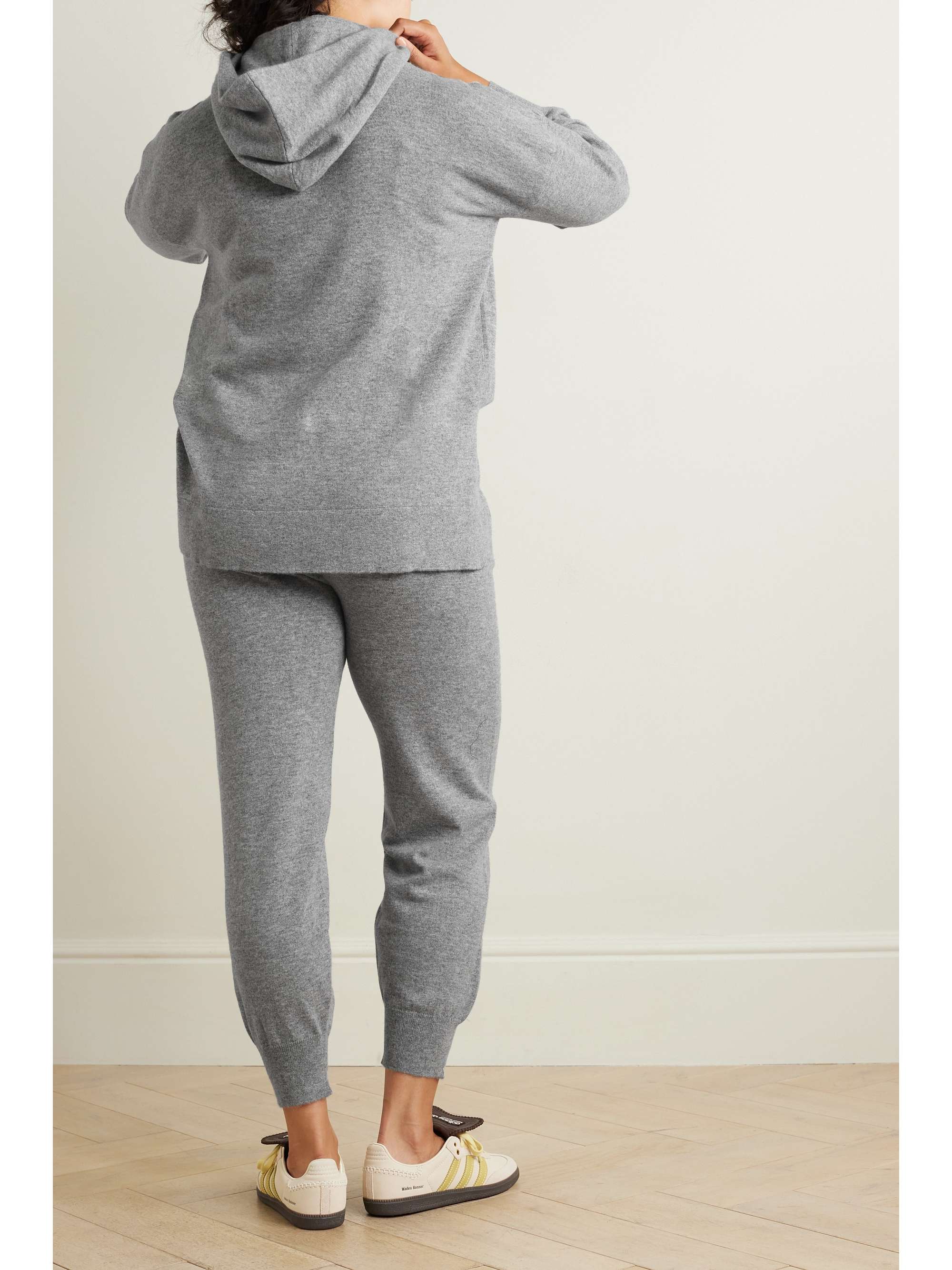 ALLUDE 