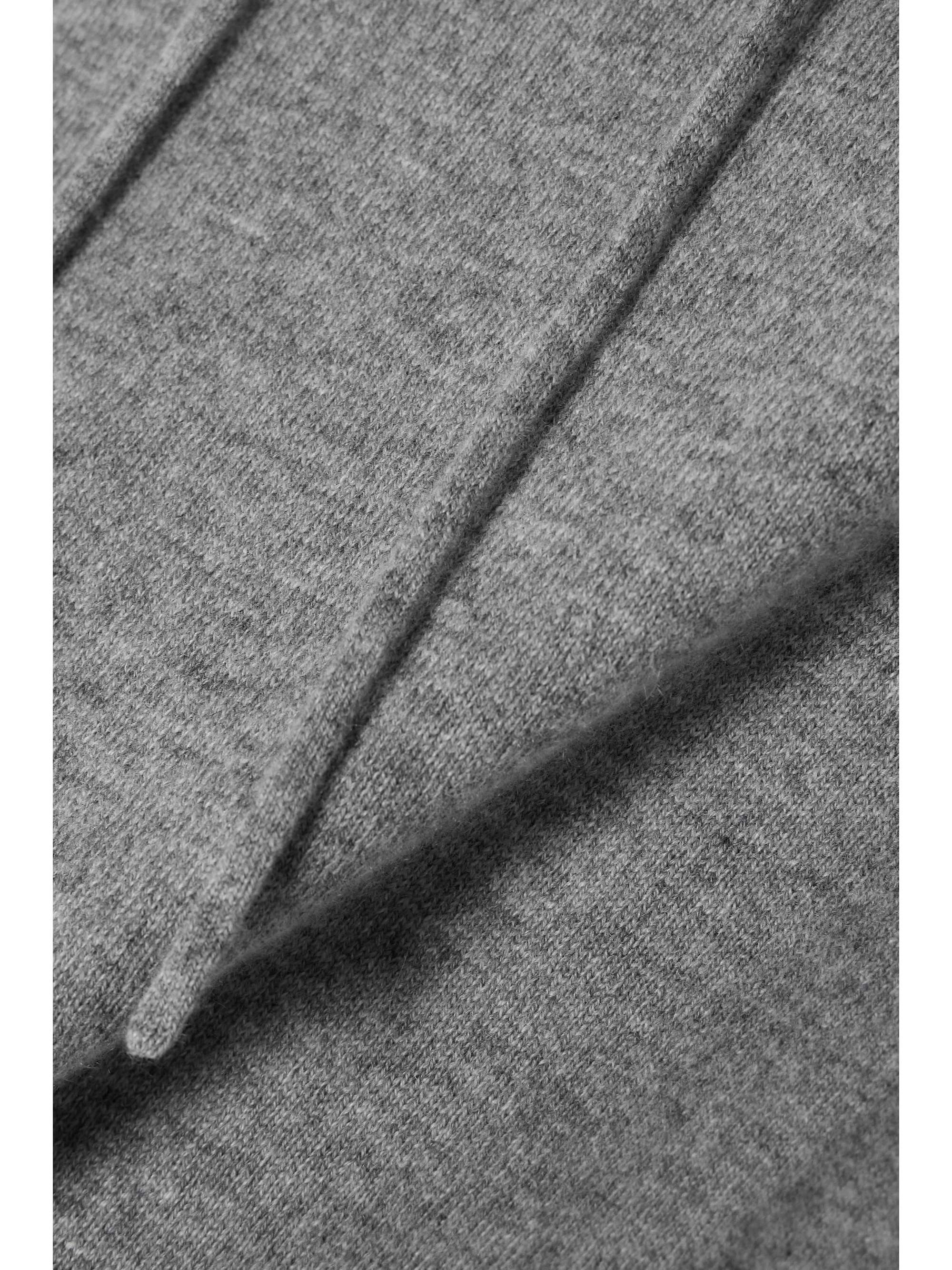 ALLUDE 