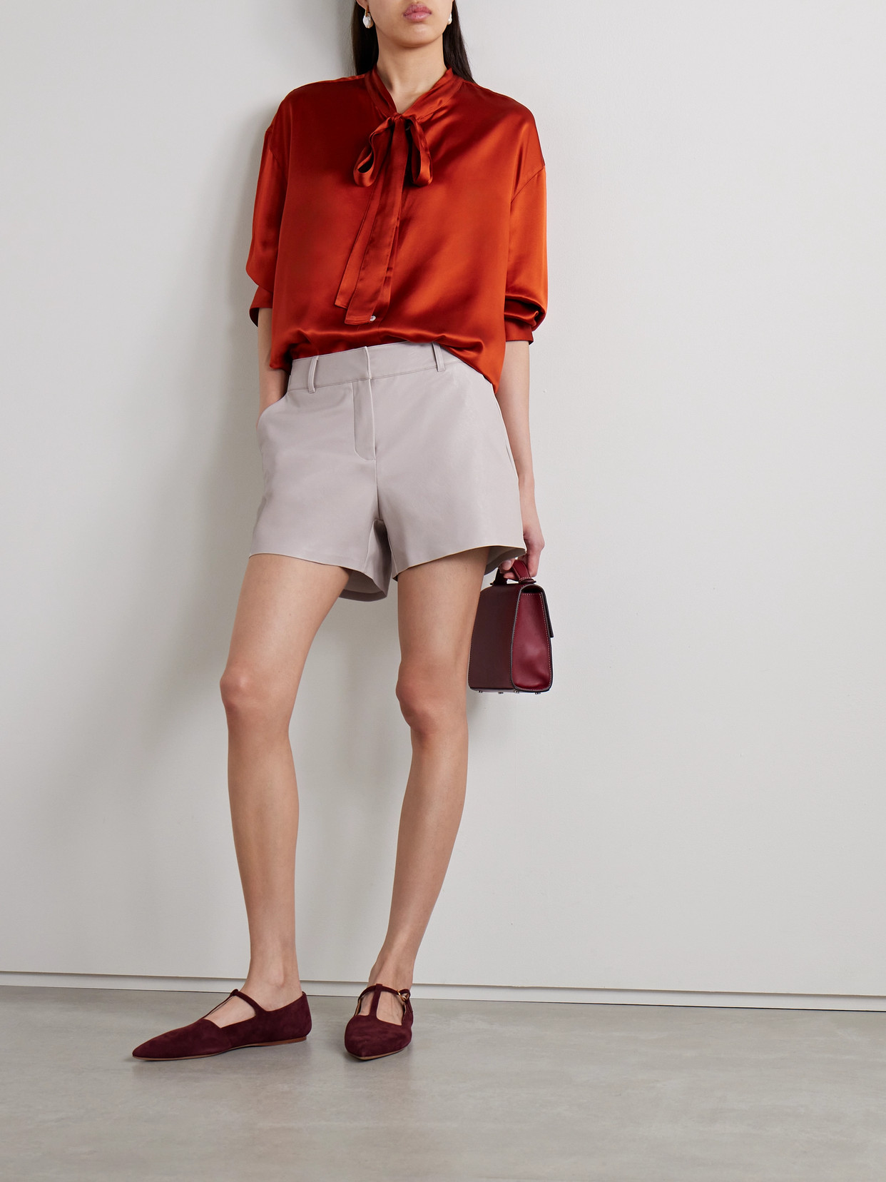 Commando Faux Stretch-leather Shorts In Neutrals