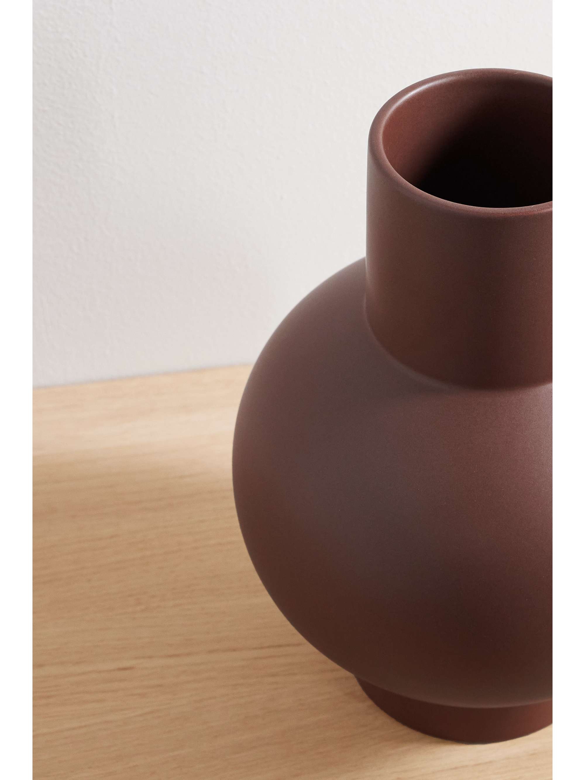 RAAWII Strøm large earthenware vase