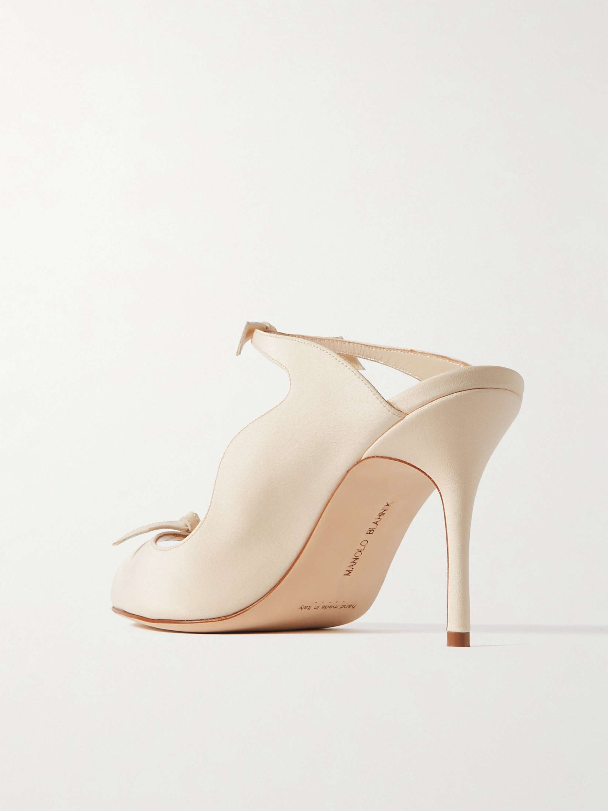 MANOLO BLAHNIK 