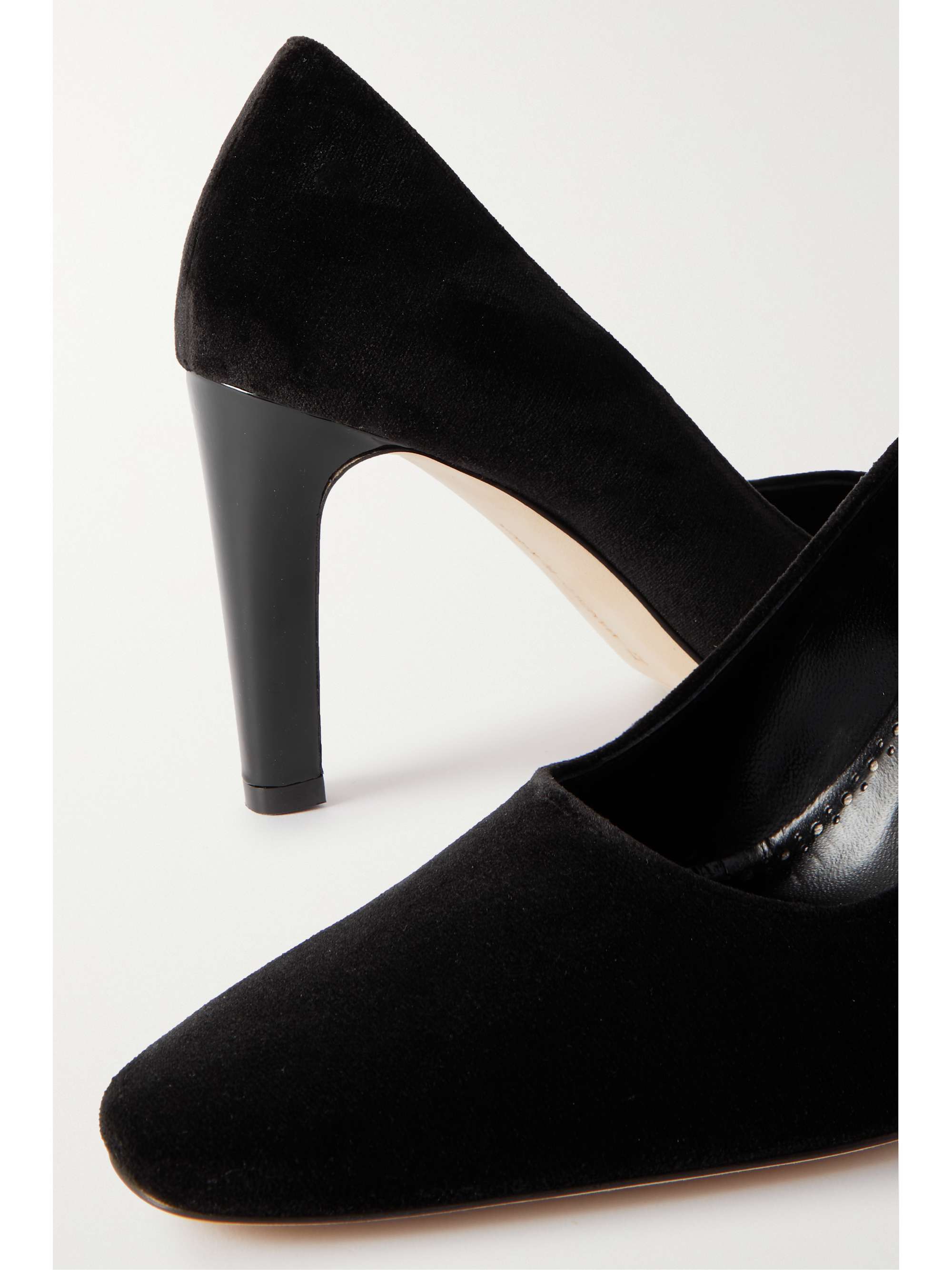 MANOLO BLAHNIK 