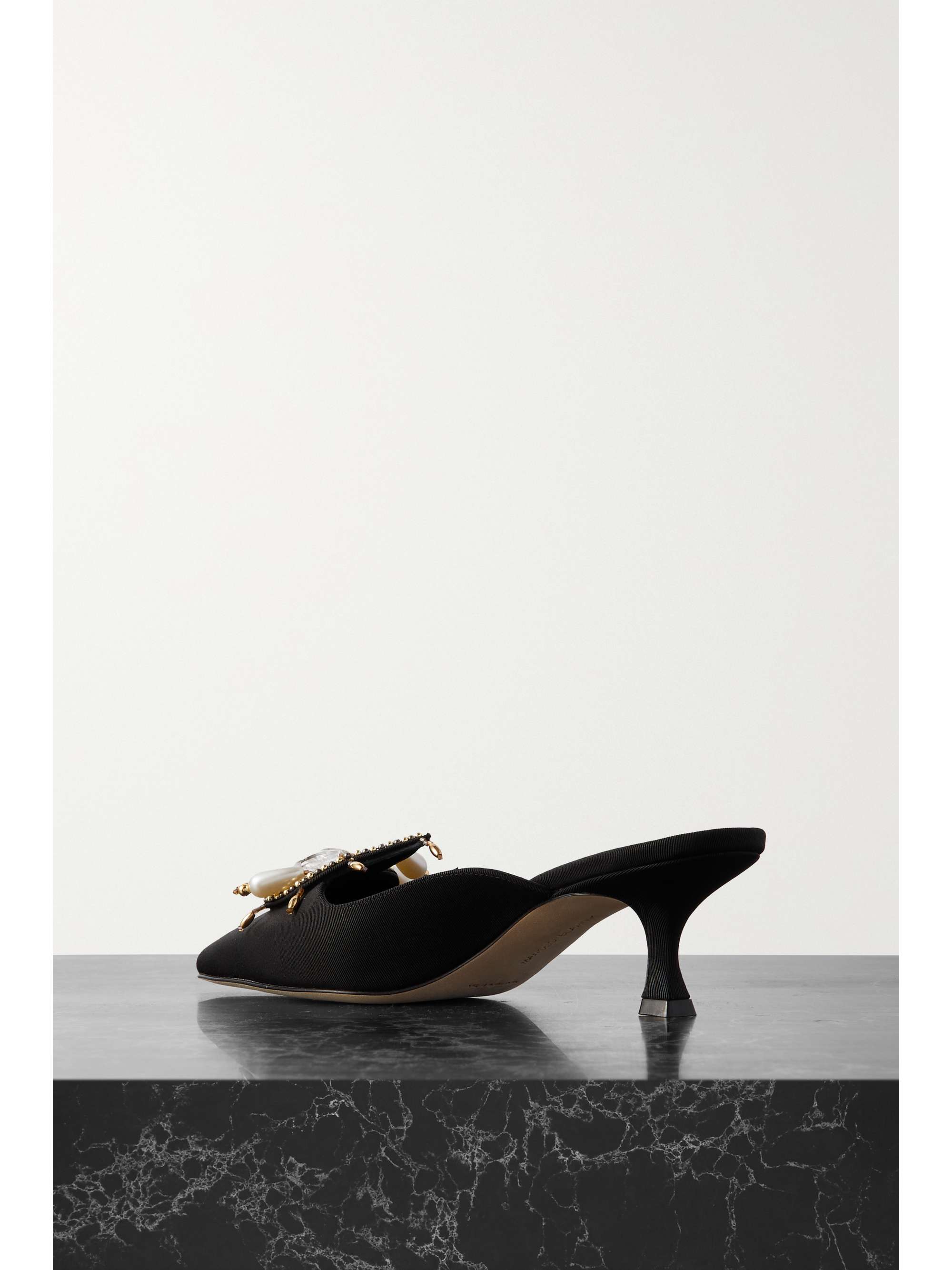 MANOLO BLAHNIK 