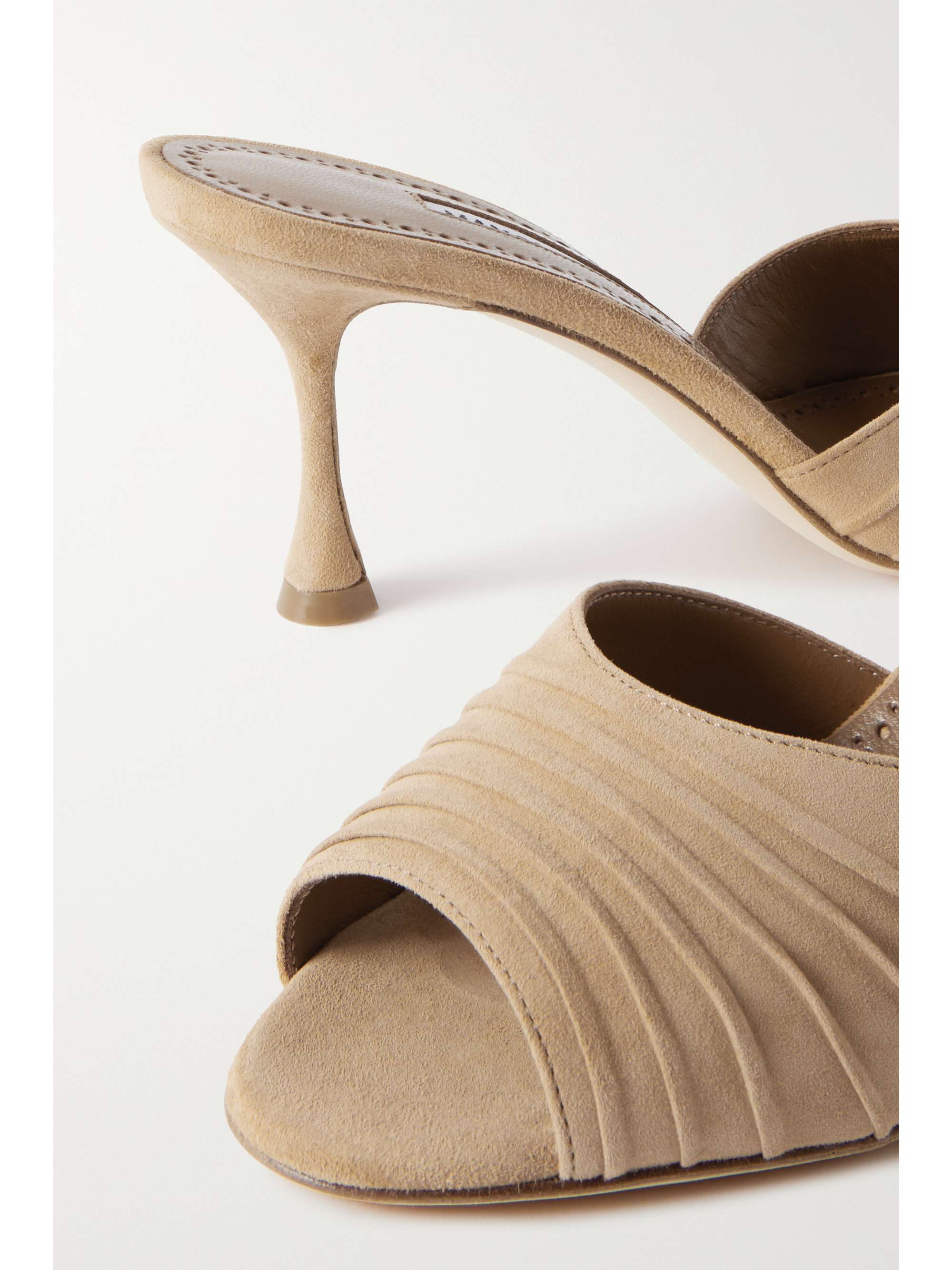 MANOLO BLAHNIK 