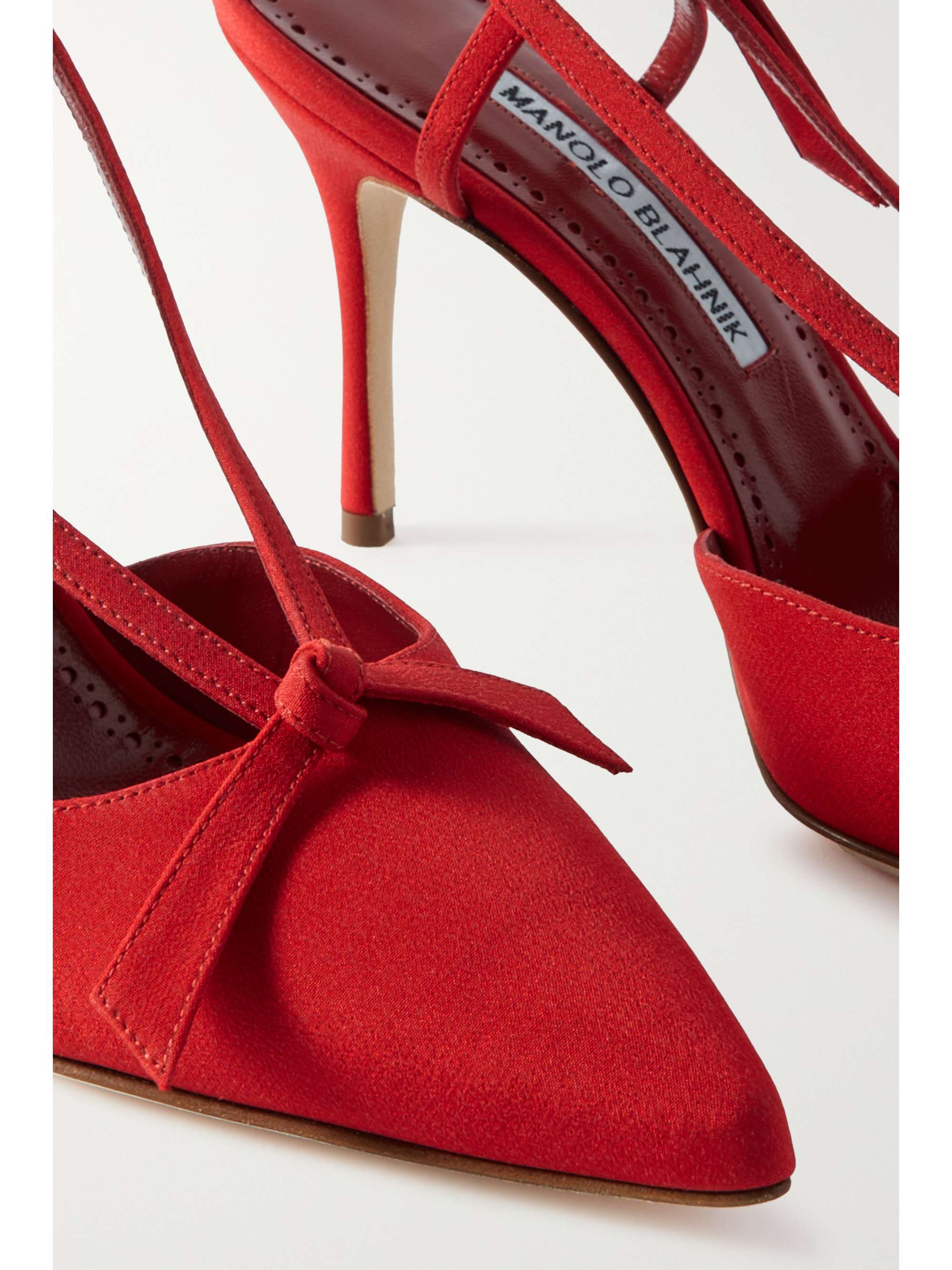 MANOLO BLAHNIK 