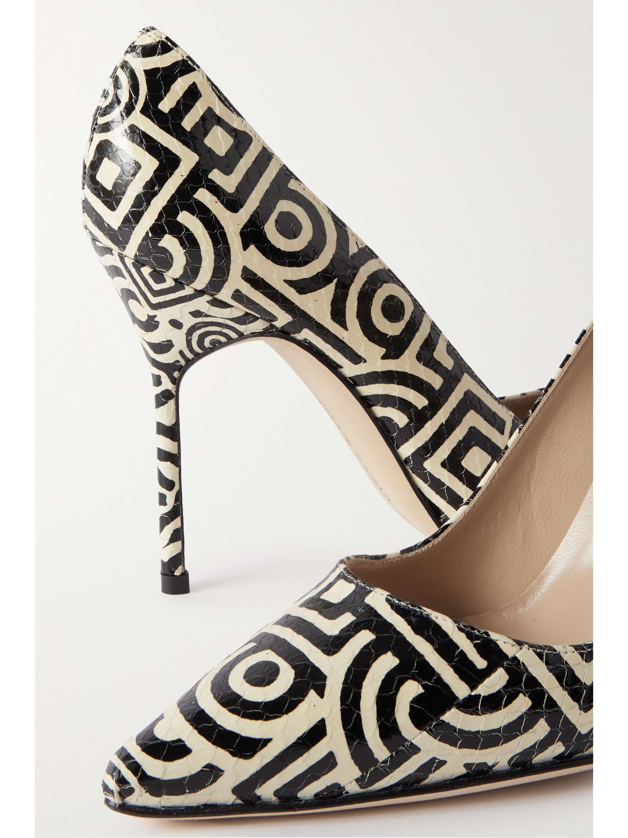 MANOLO BLAHNIK 