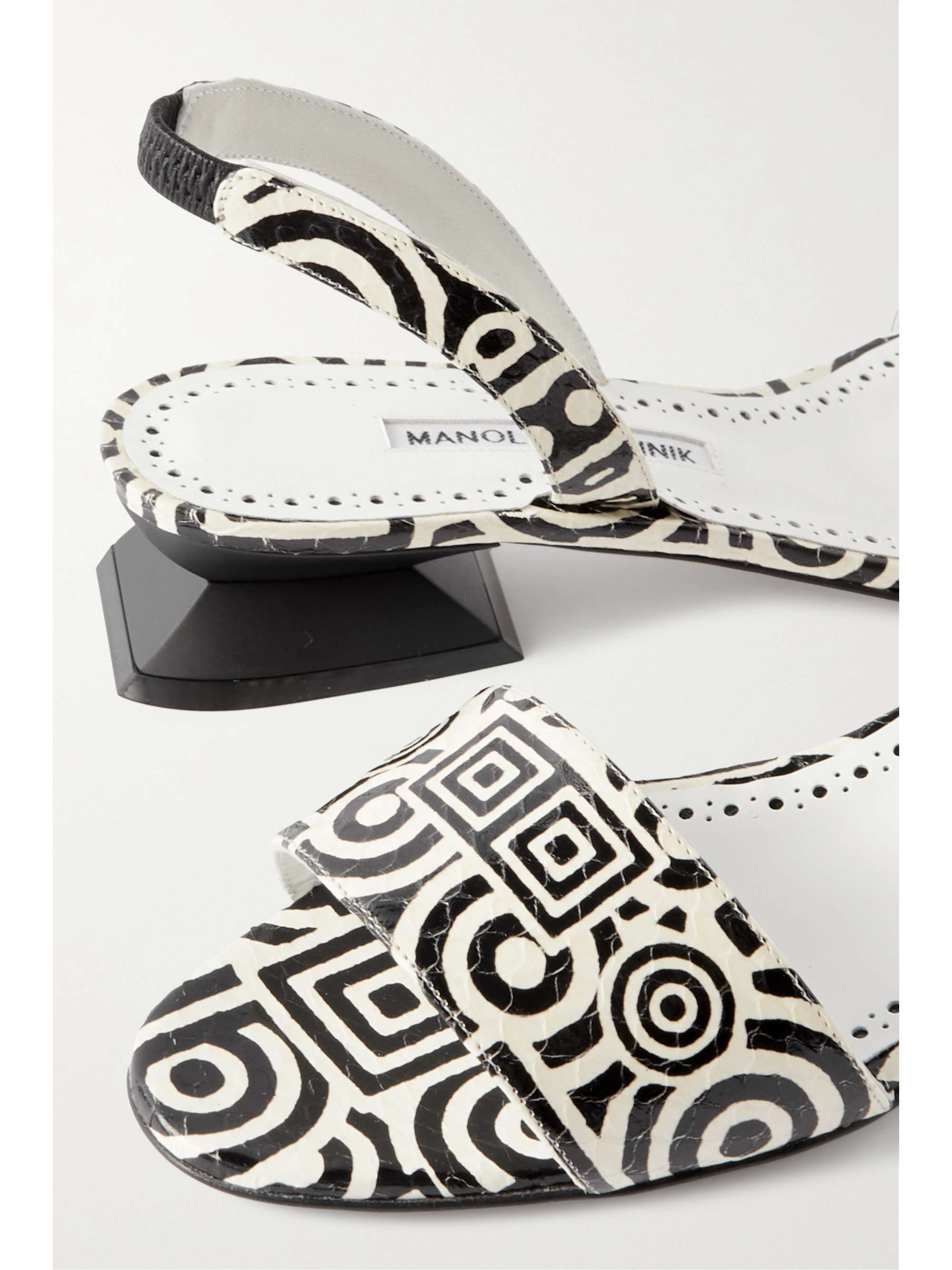 MANOLO BLAHNIK 