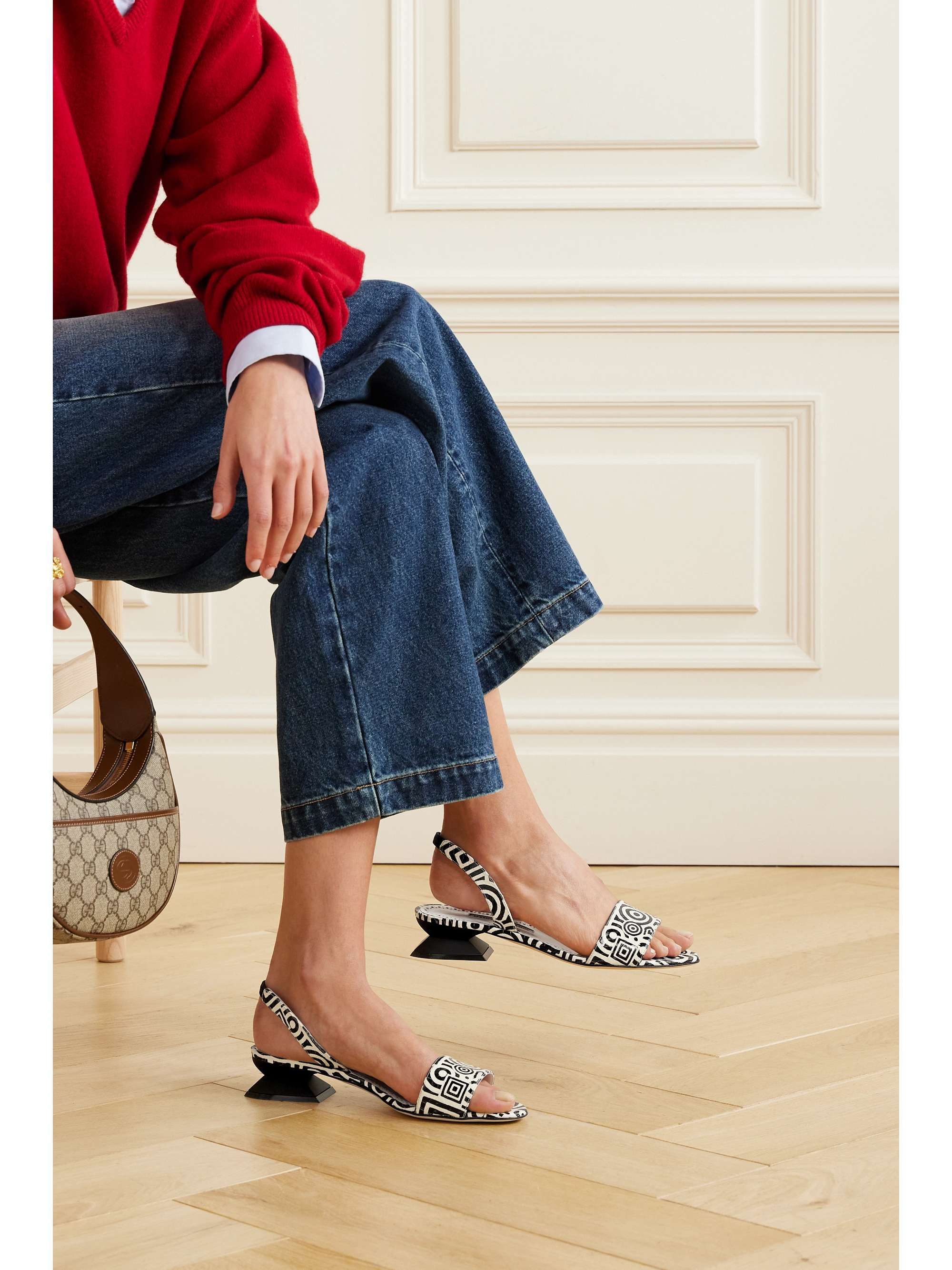MANOLO BLAHNIK 