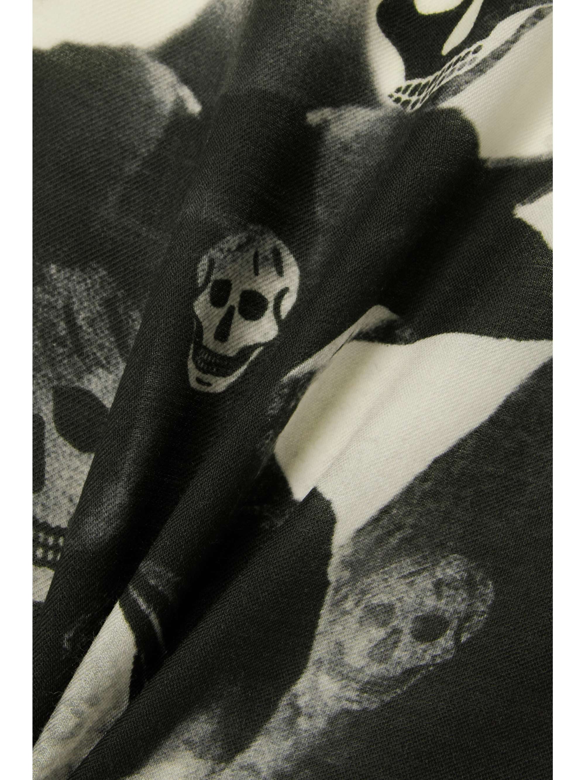 Alexander McQueen BlackSkull Silk Stall Alexander McQUEEN Classic