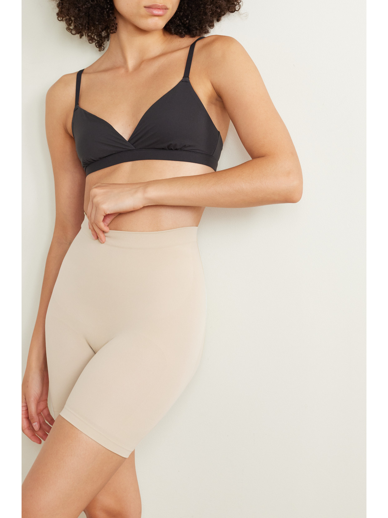 Skims Seamless Sculpt Mid Thigh Shorts In Neutrals