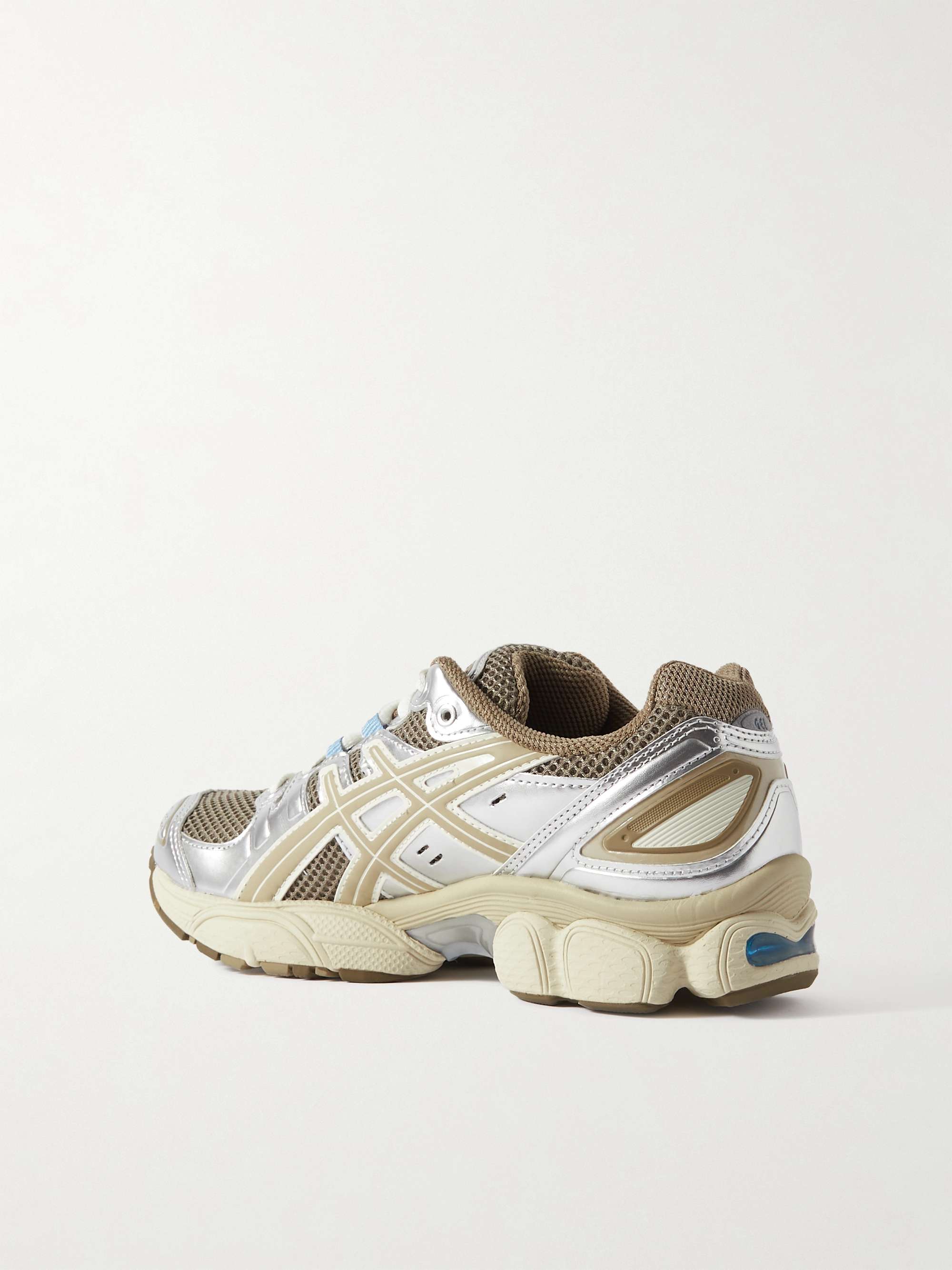 ASICS 