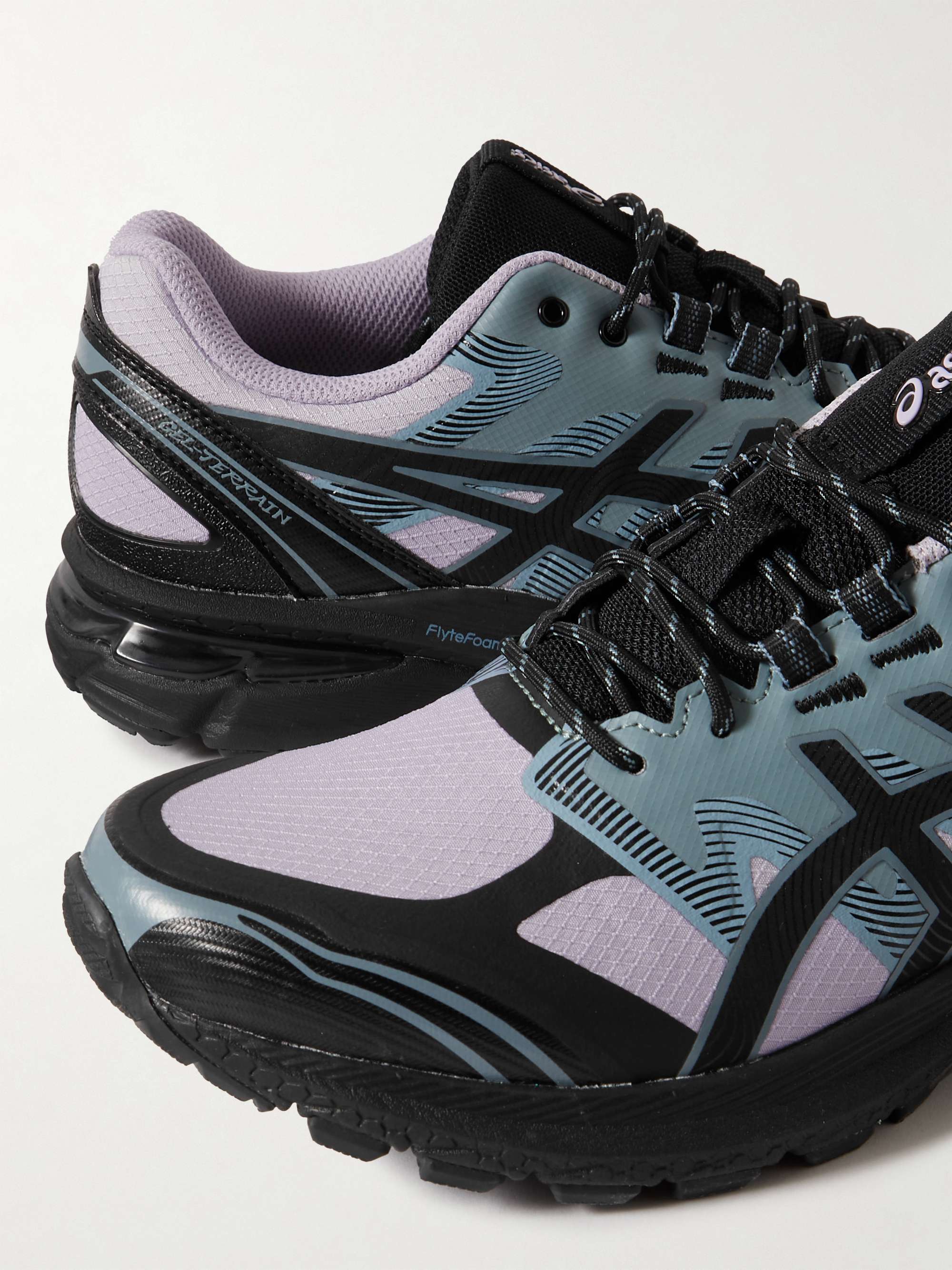 ASICS 
