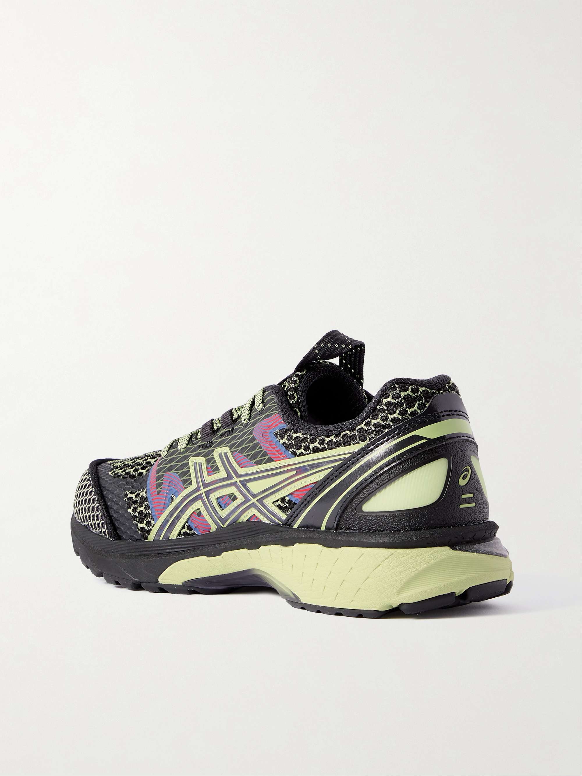 ASICS 