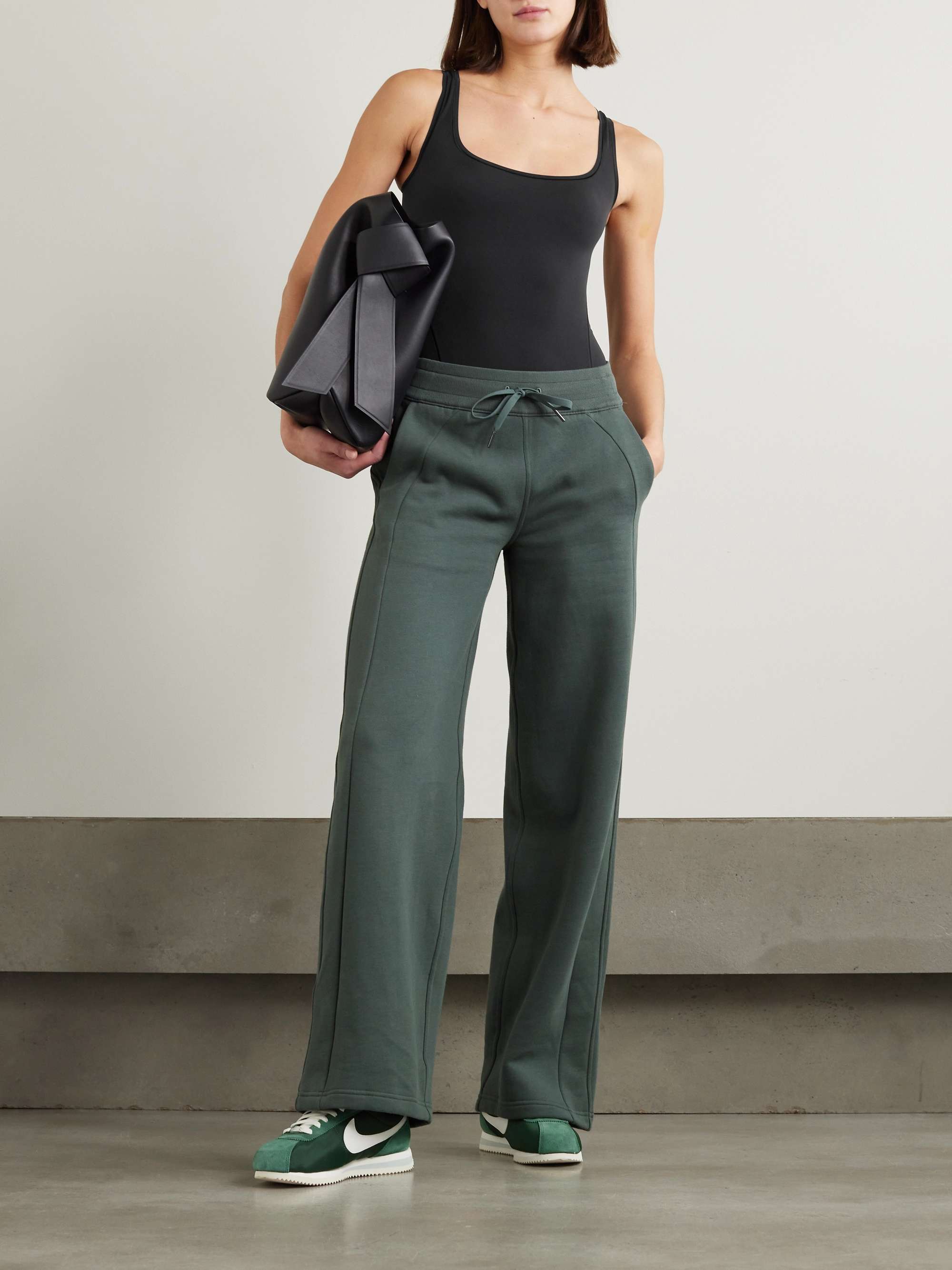 LULULEMON 