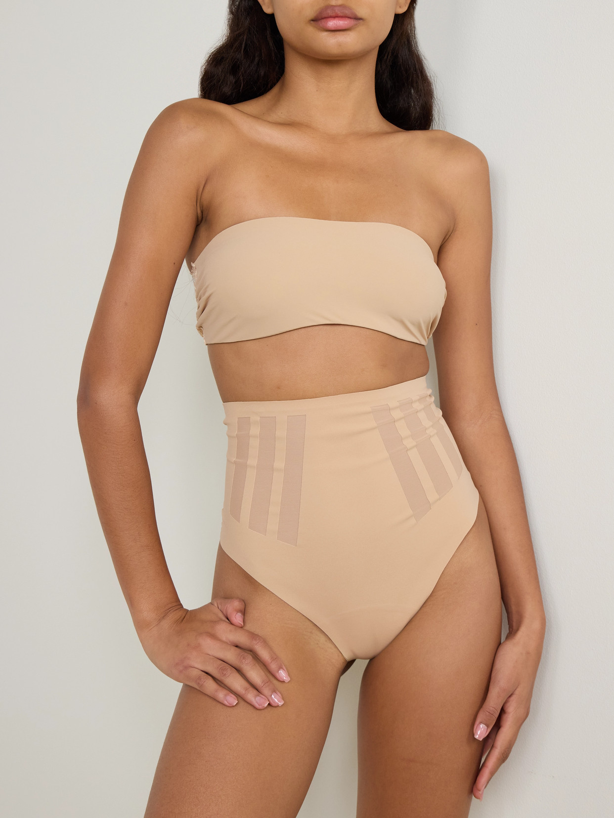 Commando Luxe Control Stretch Mesh-trimmed Tech-jersey Thong In Neutrals
