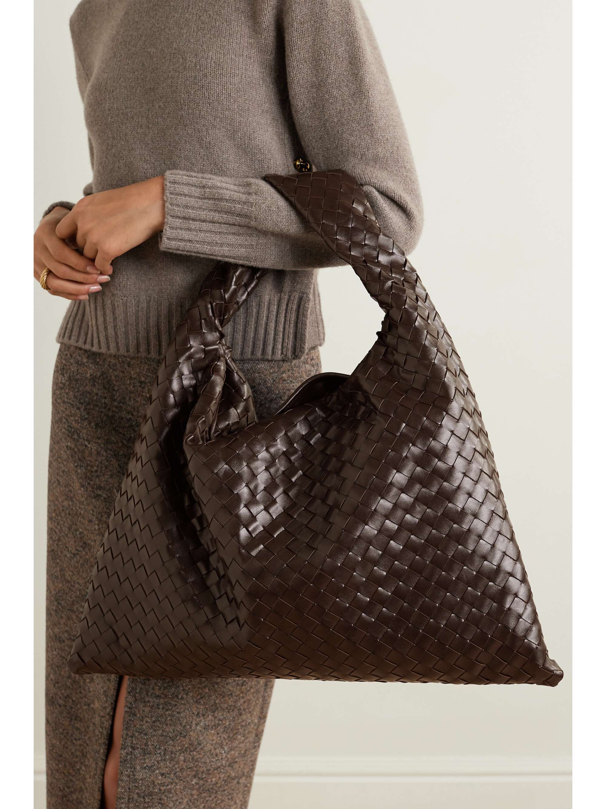 Shop BOTTEGA VENETA Intrecciato tote bag (756281VCRA16208, 756281VCRA12593)  by Chaos3