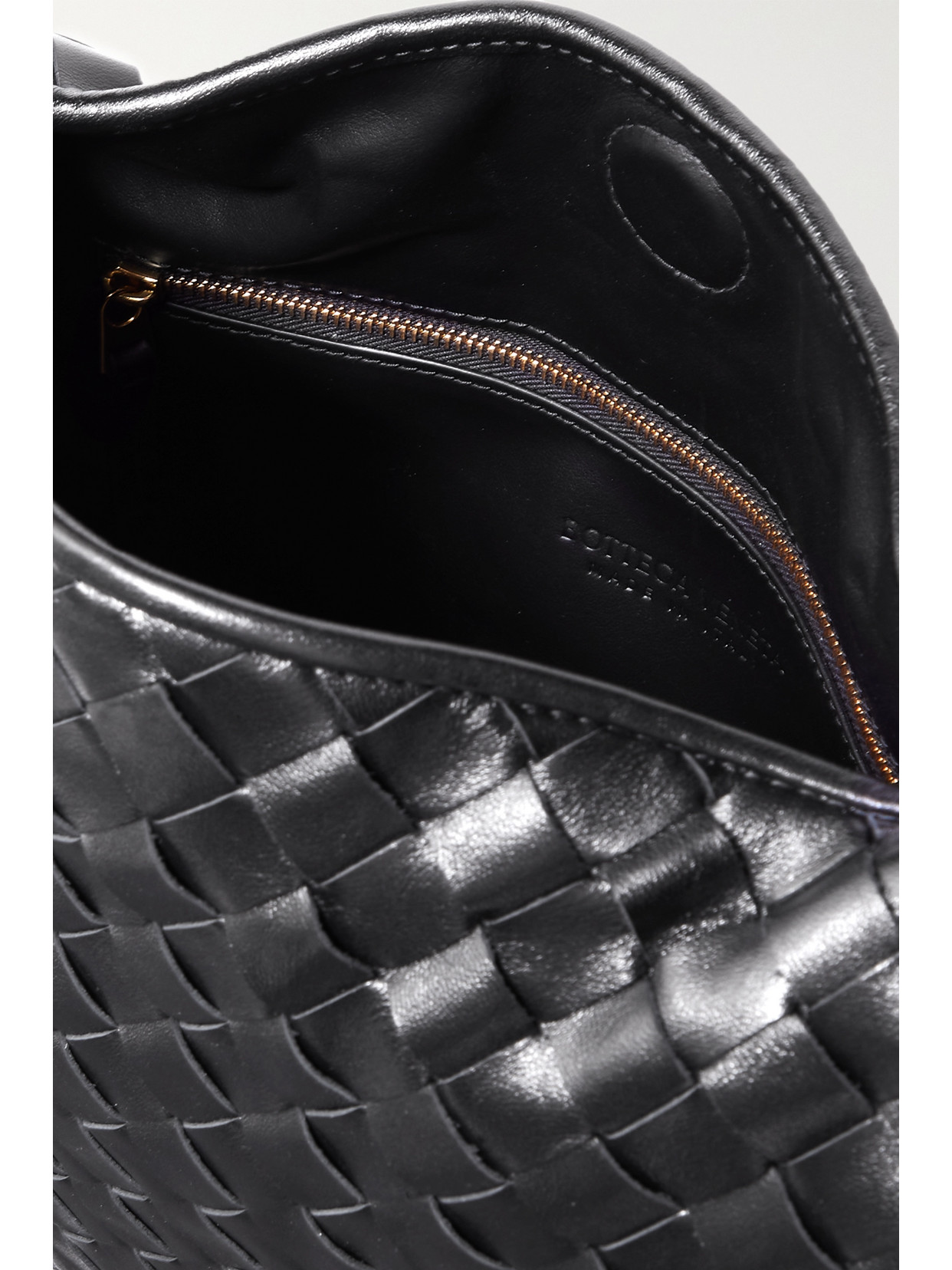 Hop Medium Intrecciato Leather Tote