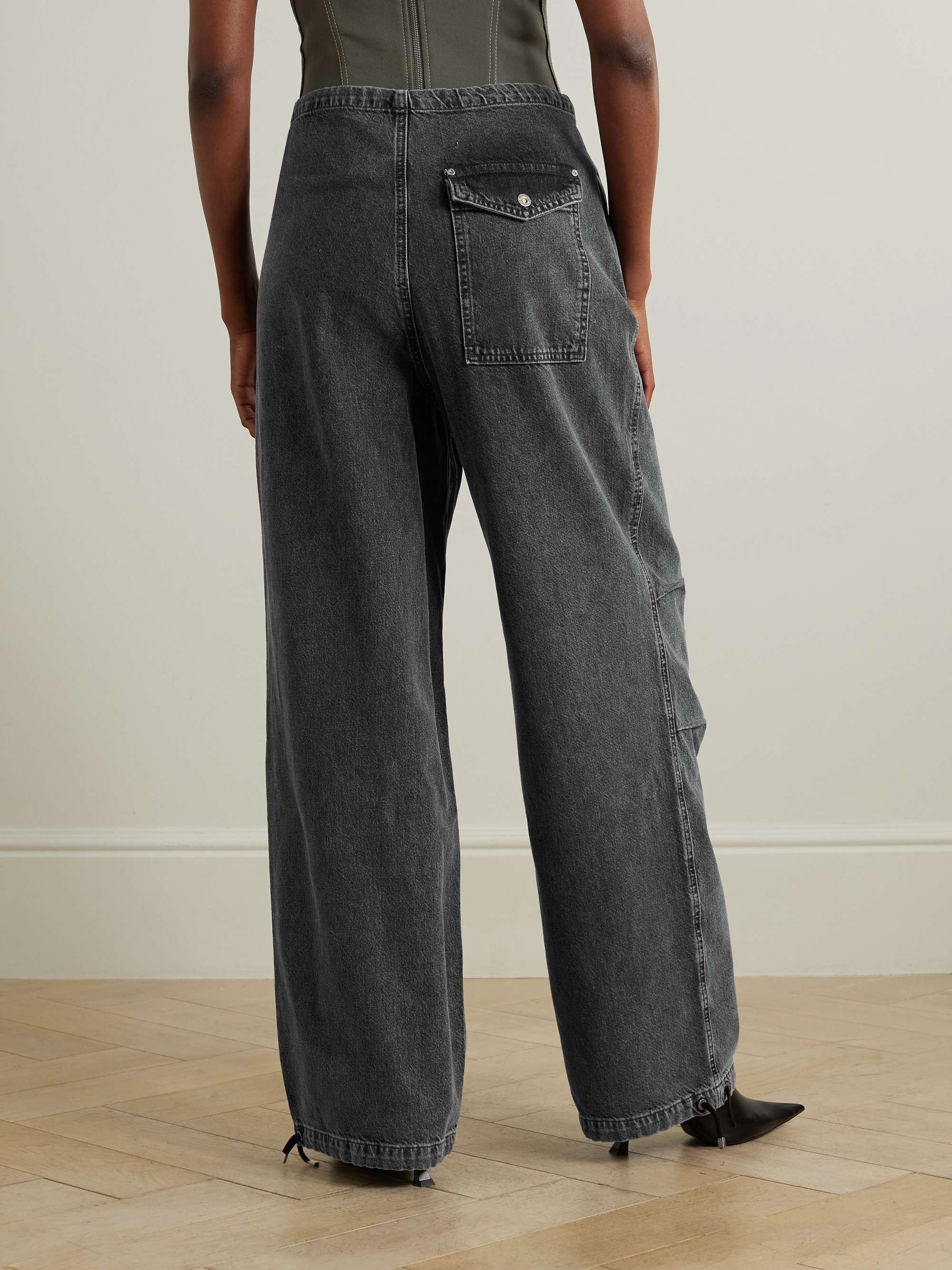 DION LEE 