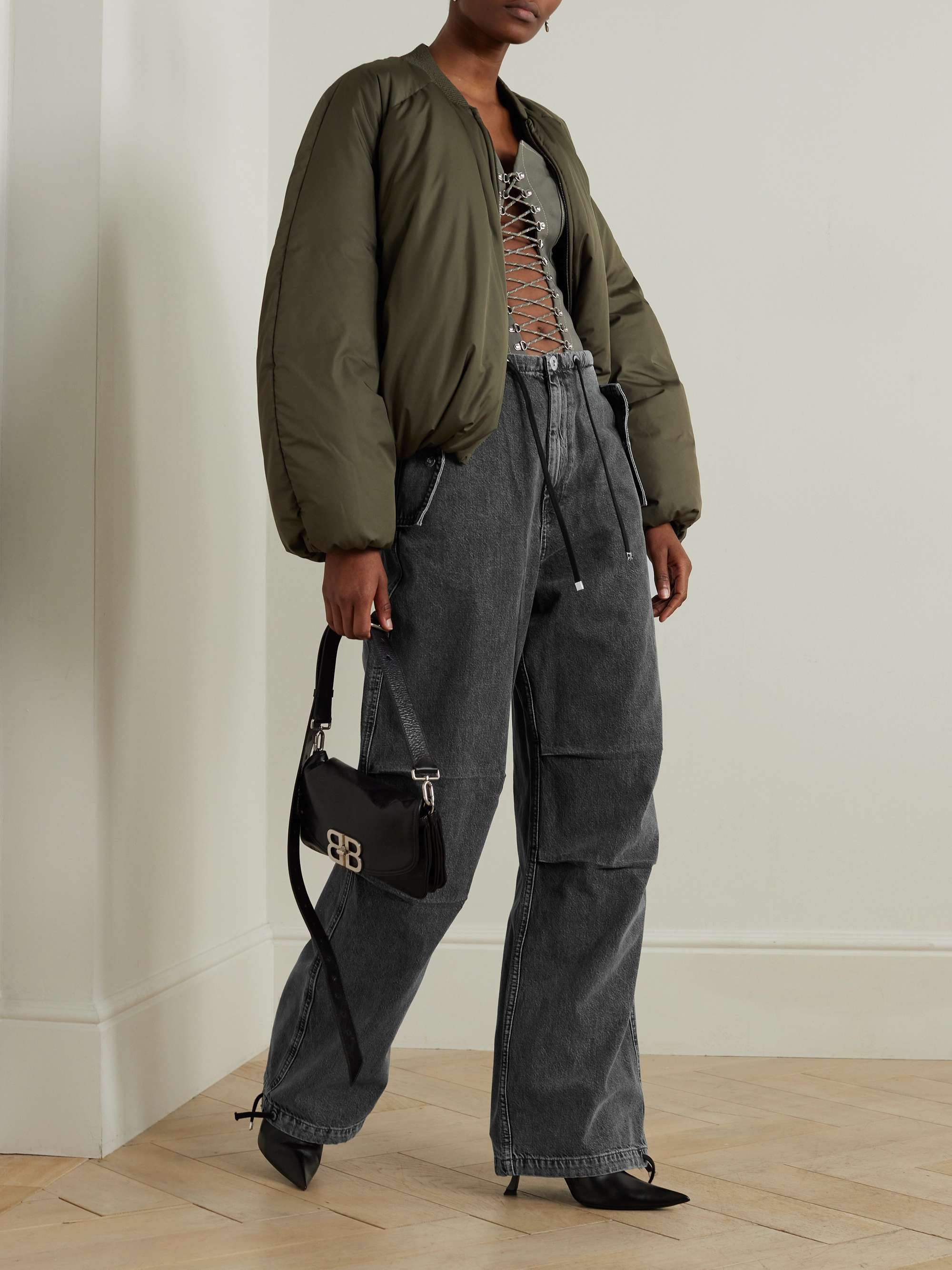 DION LEE 