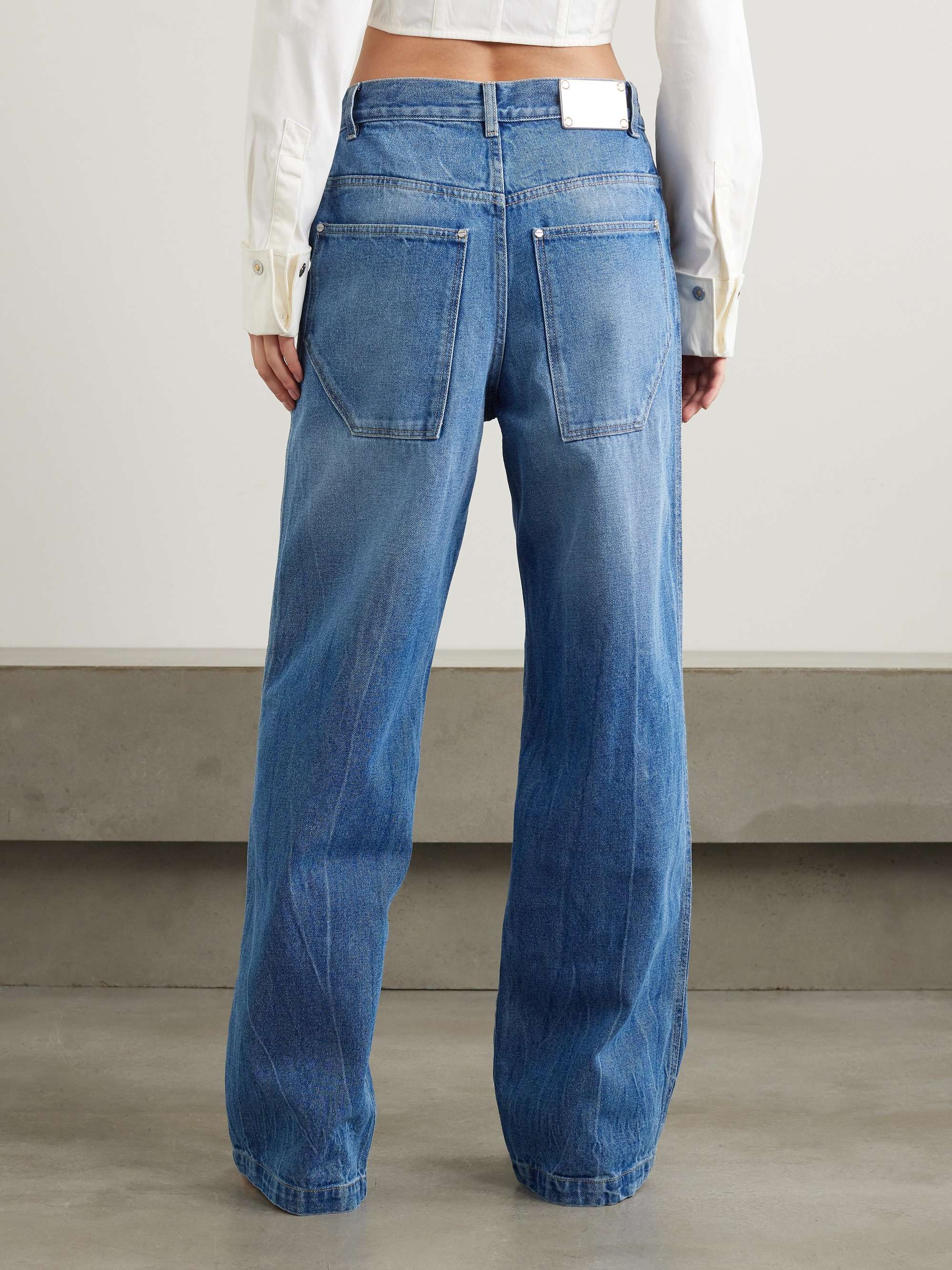 DION LEE 