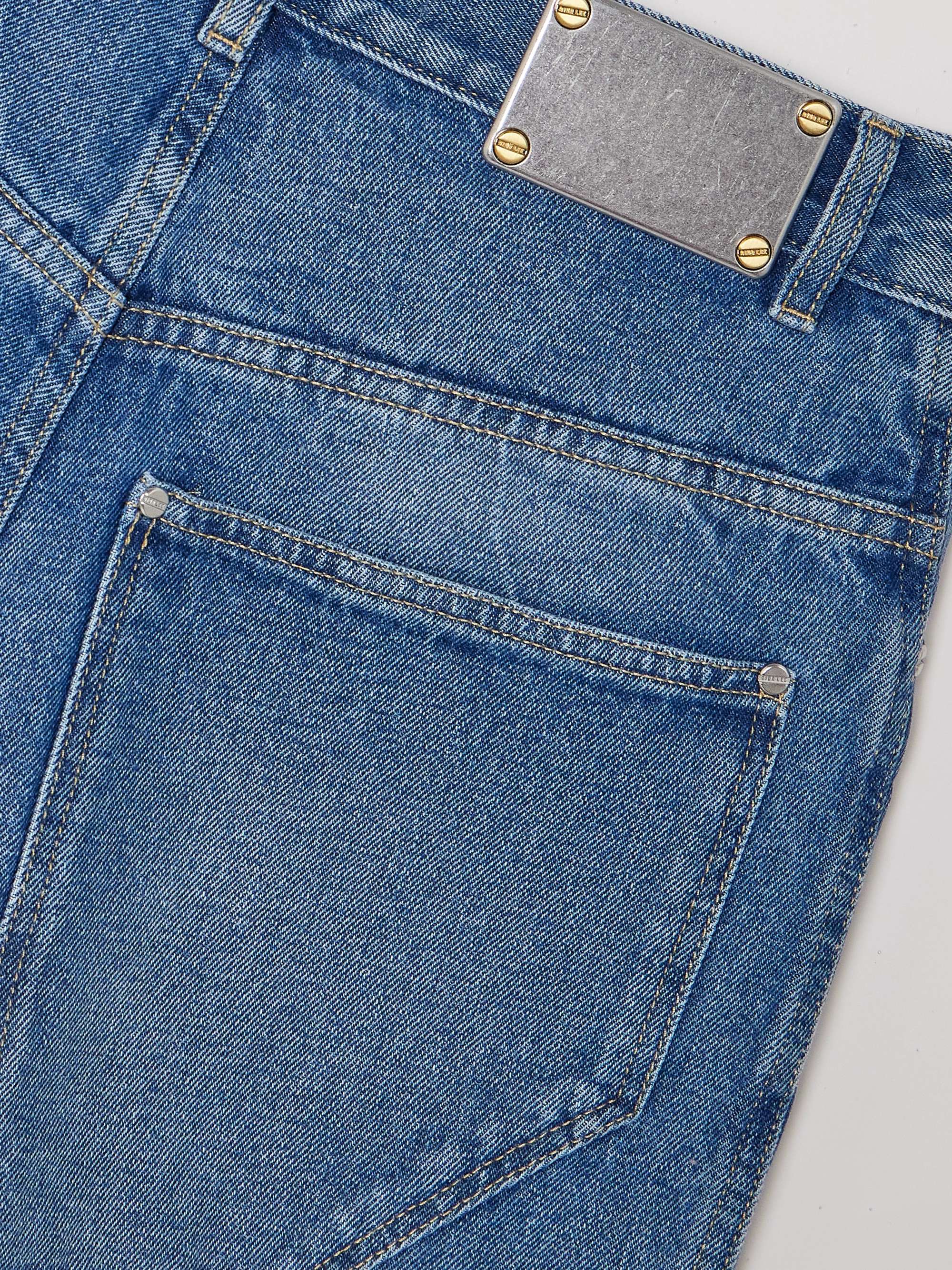DION LEE 