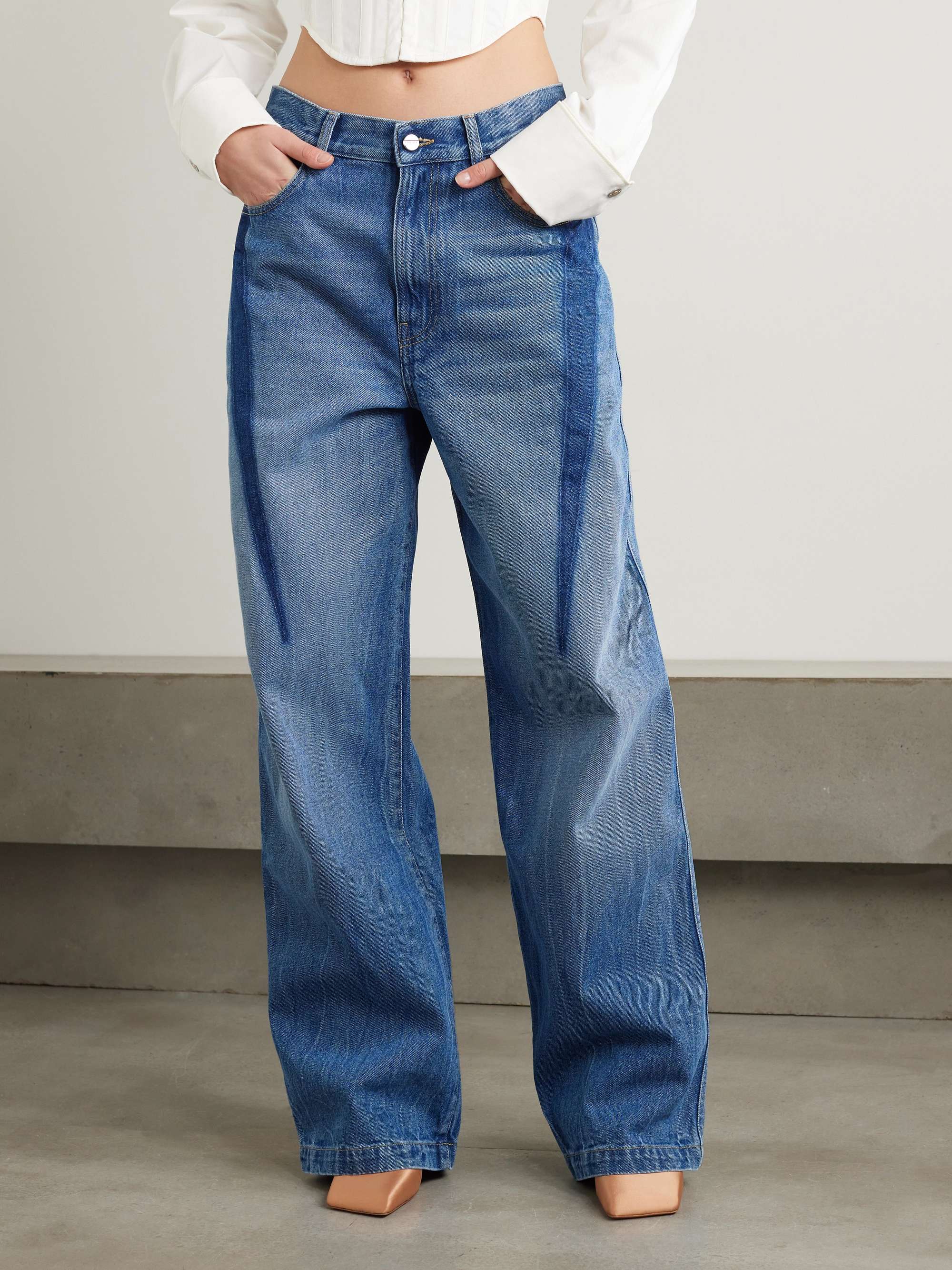 DION LEE 