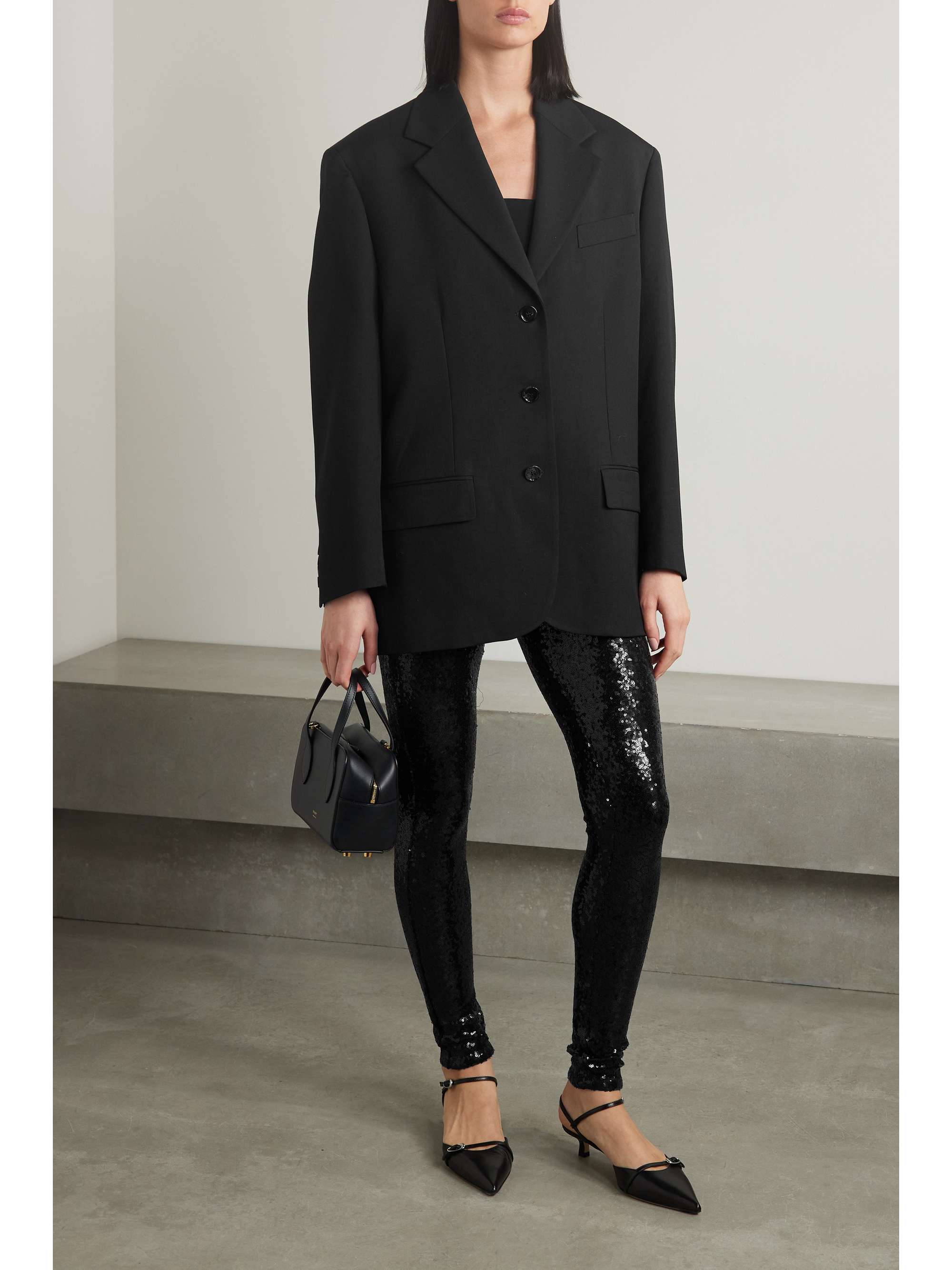 Commando's statement leggings are made from sculpting stretch-jersey that's saturated in light-catching sequins. They're designed for a second-skin fit and have a high-rise waist with the signature internal waistband for a streamlined look.