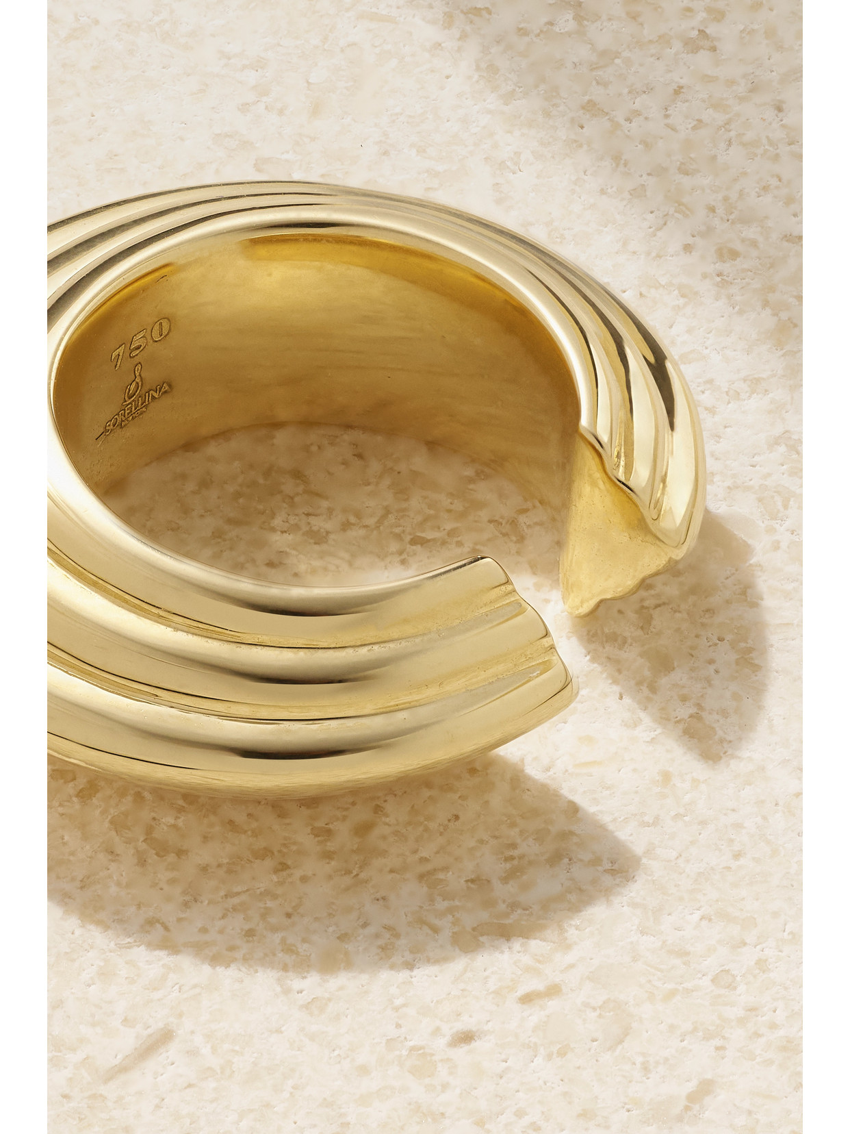 Sorellina Marea 18-karat Gold Ear Cuff In Gold