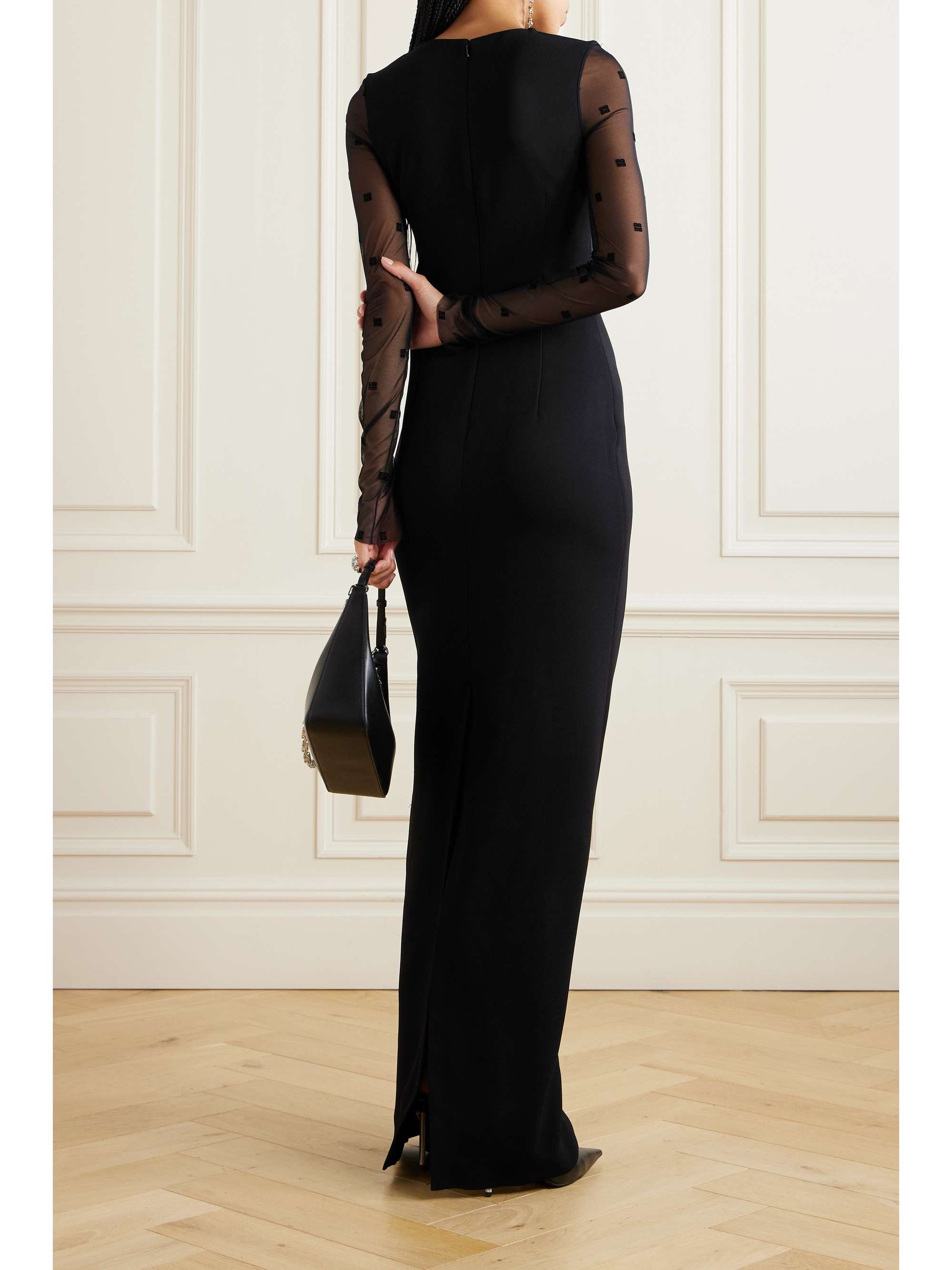 GIVENCHY 