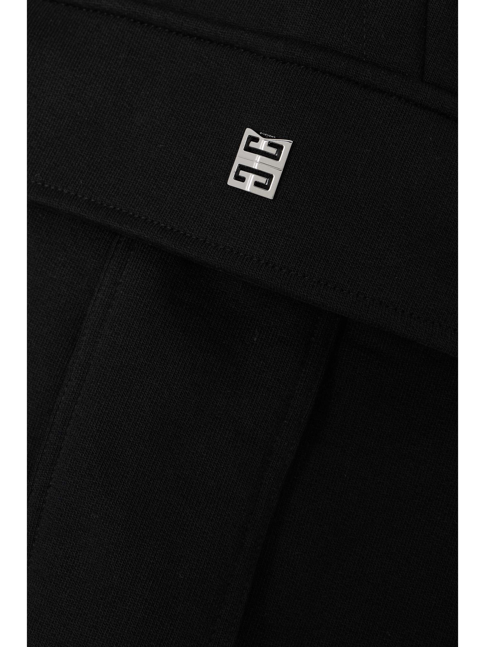 GIVENCHY 