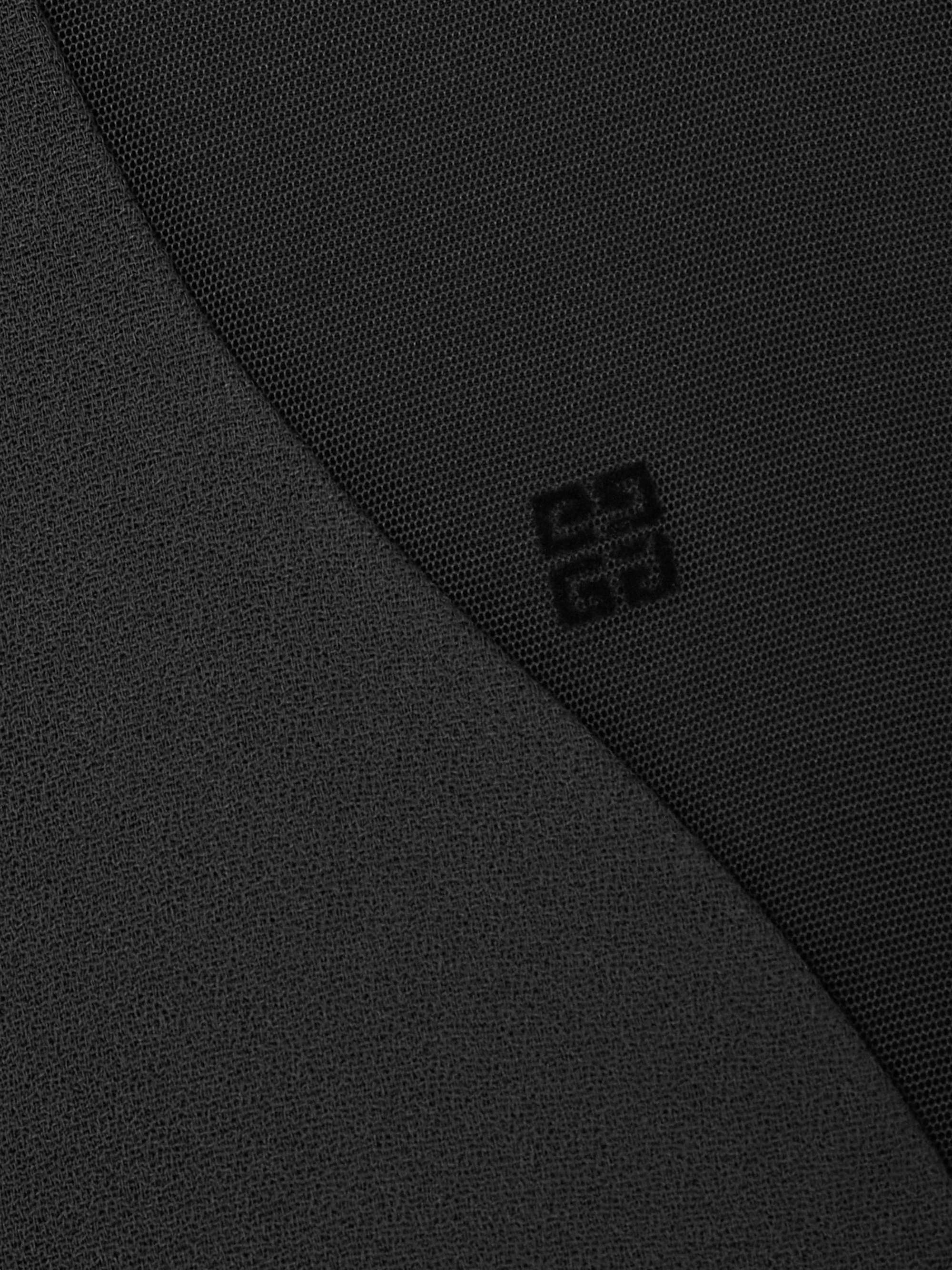 GIVENCHY 