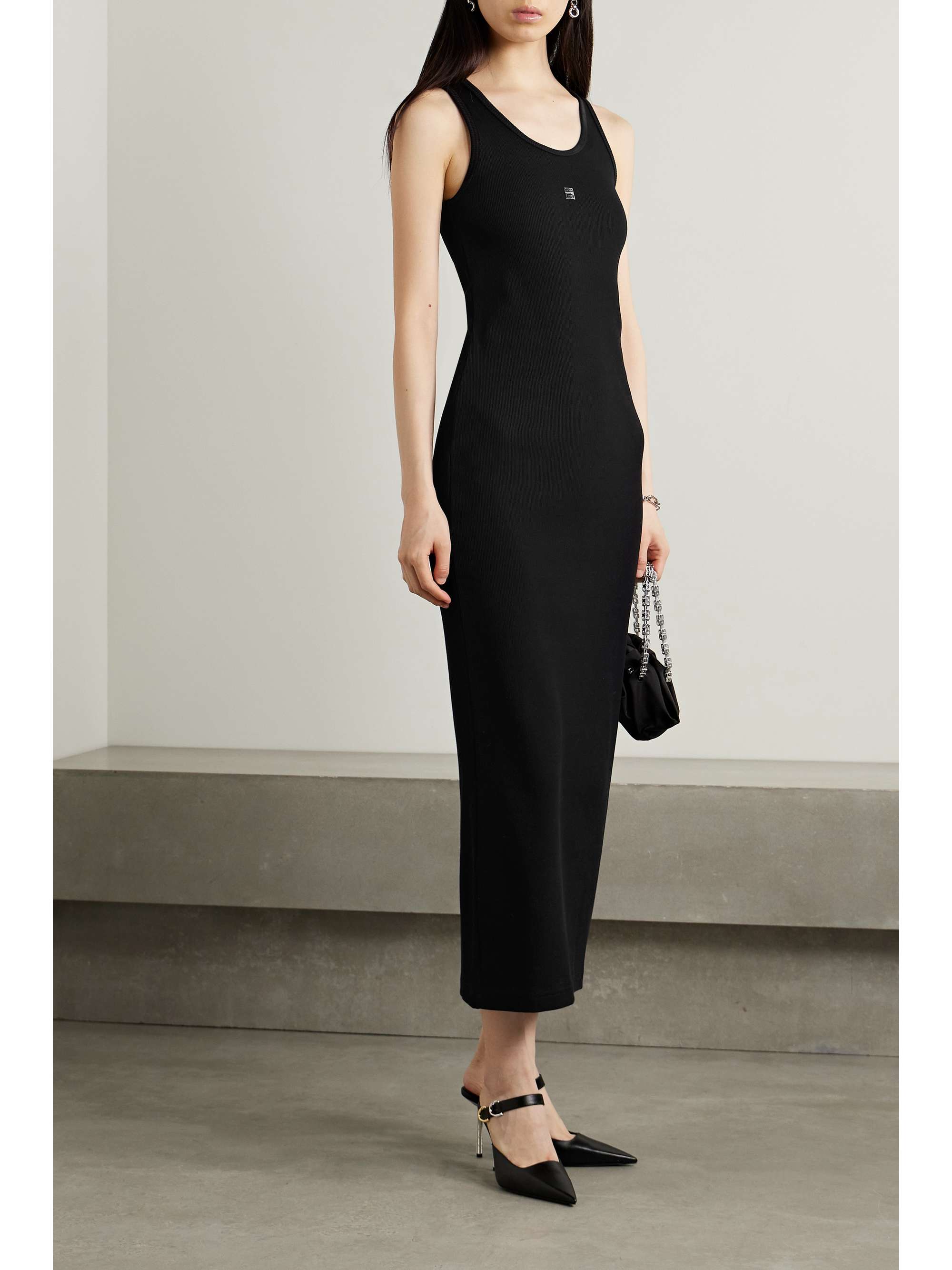 GIVENCHY 