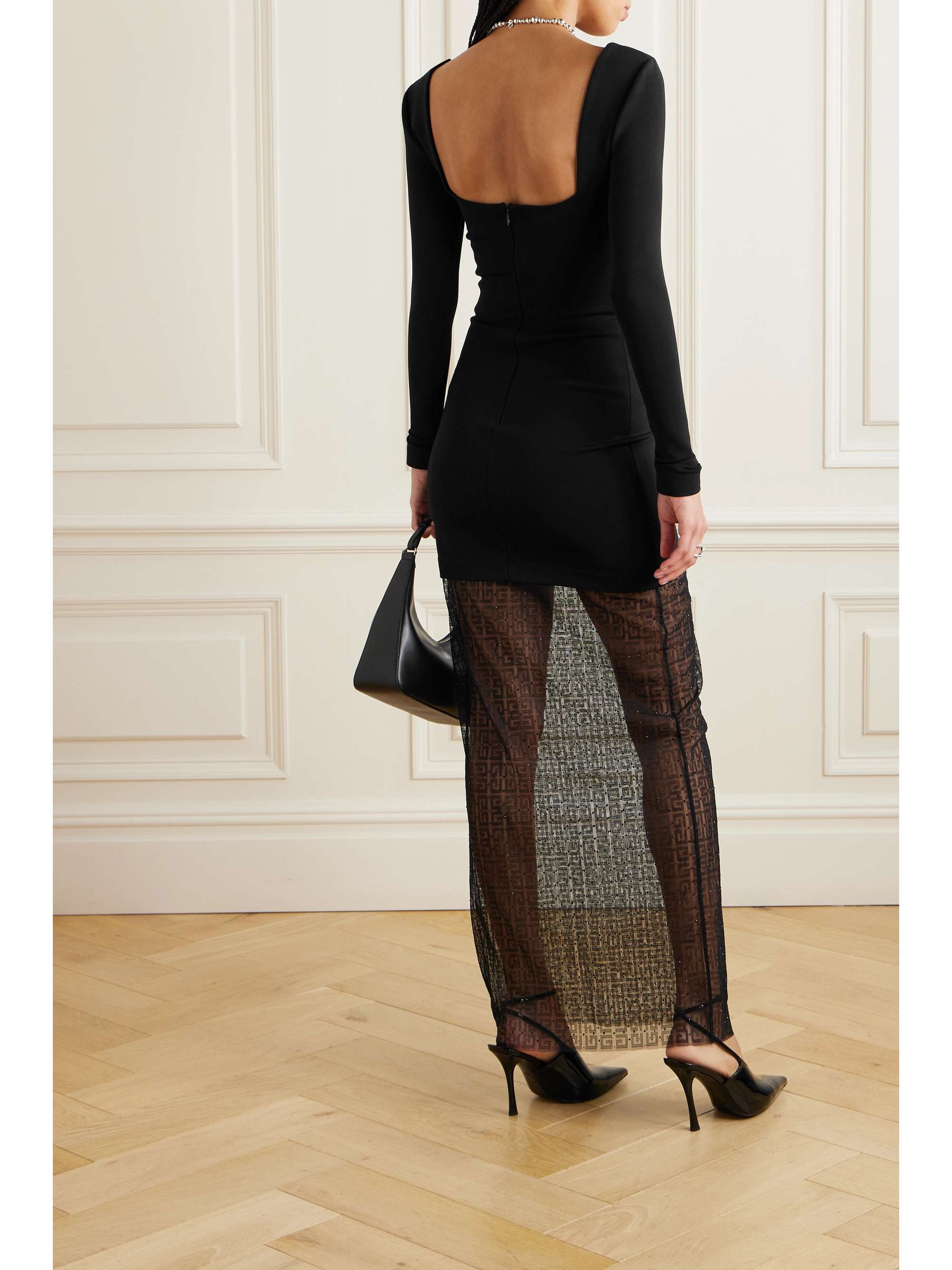 GIVENCHY 