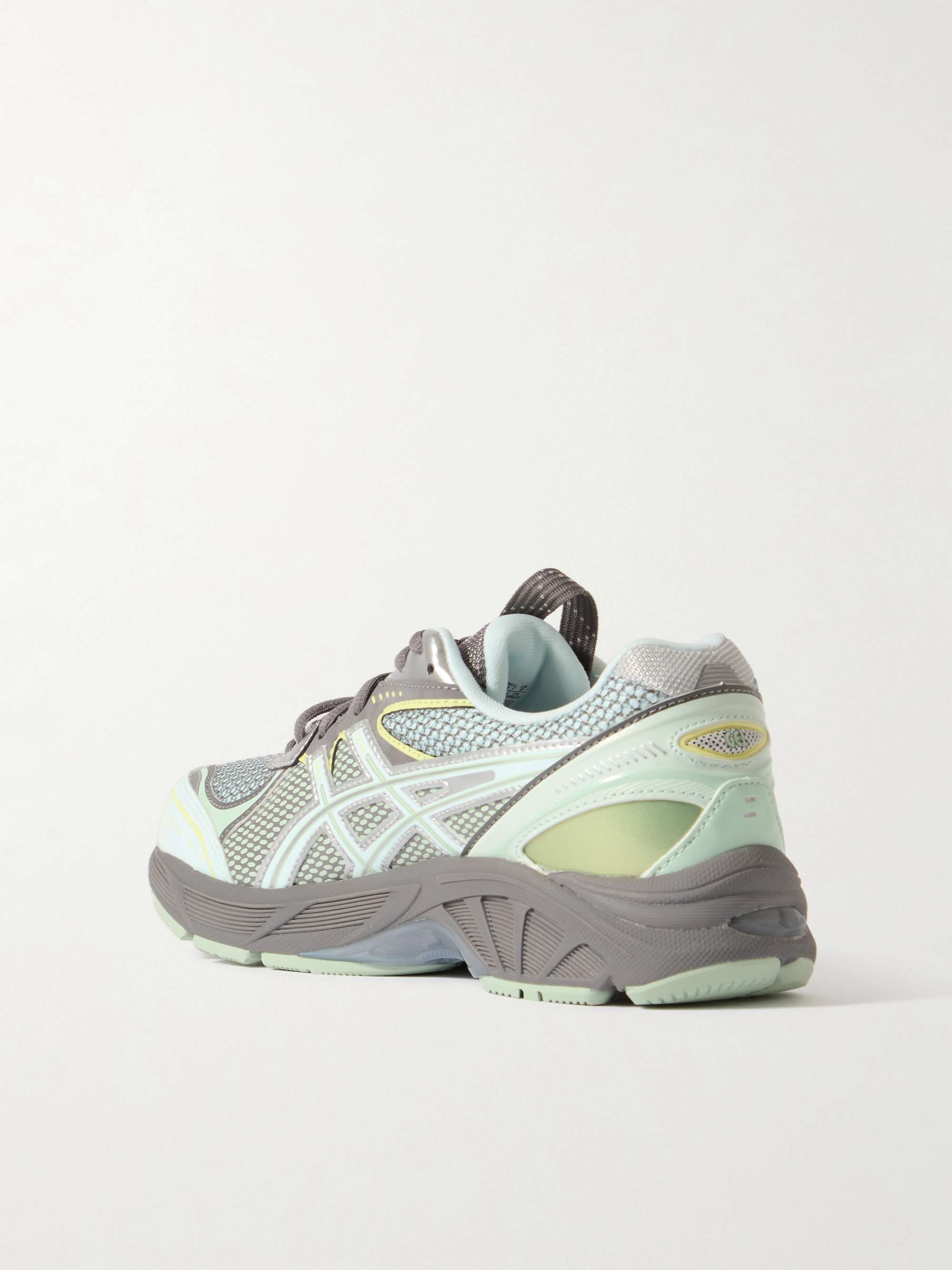 ASICS 