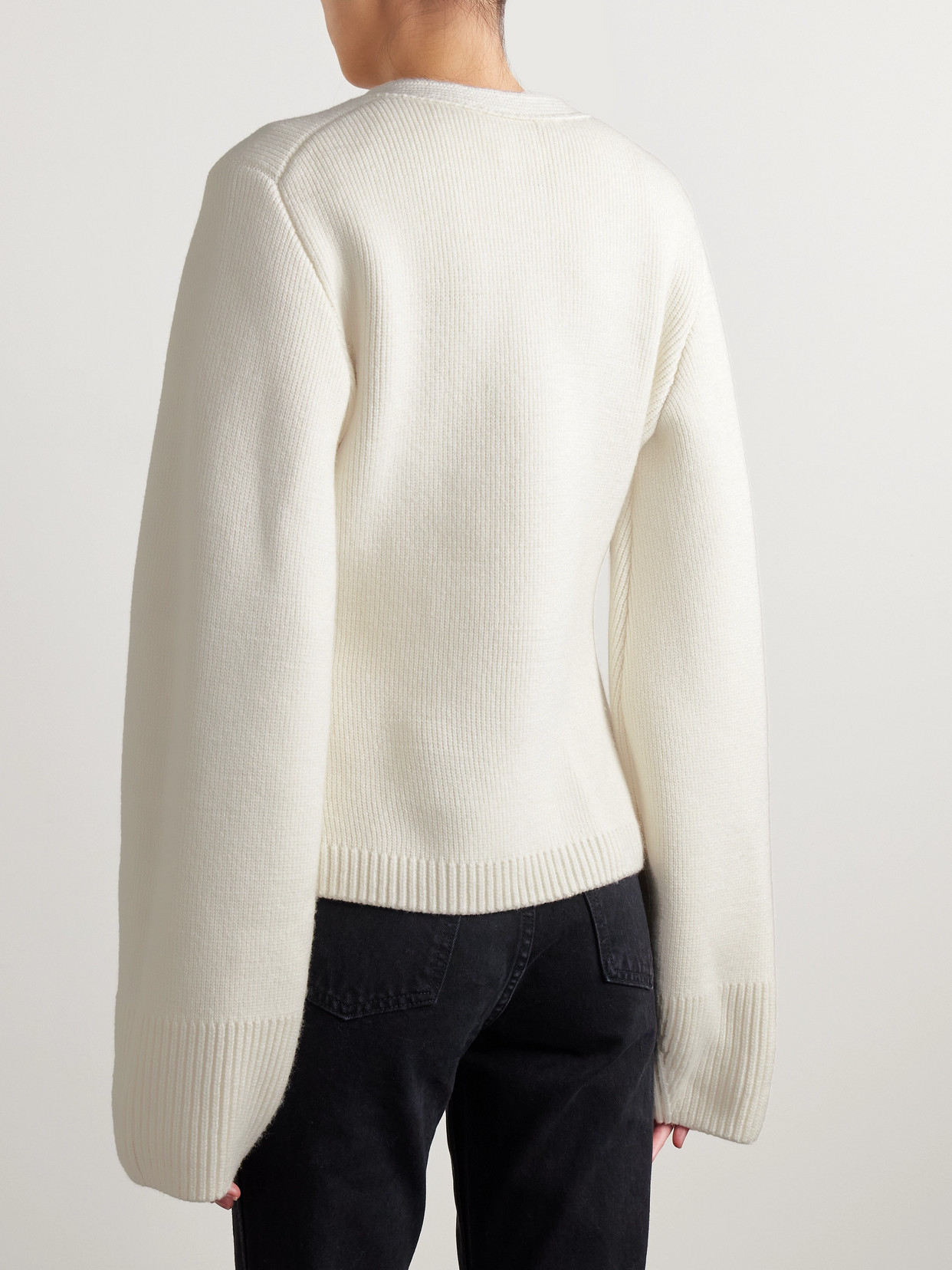 Shop Khaite Scarlet Cashmere Cardigan In Cream