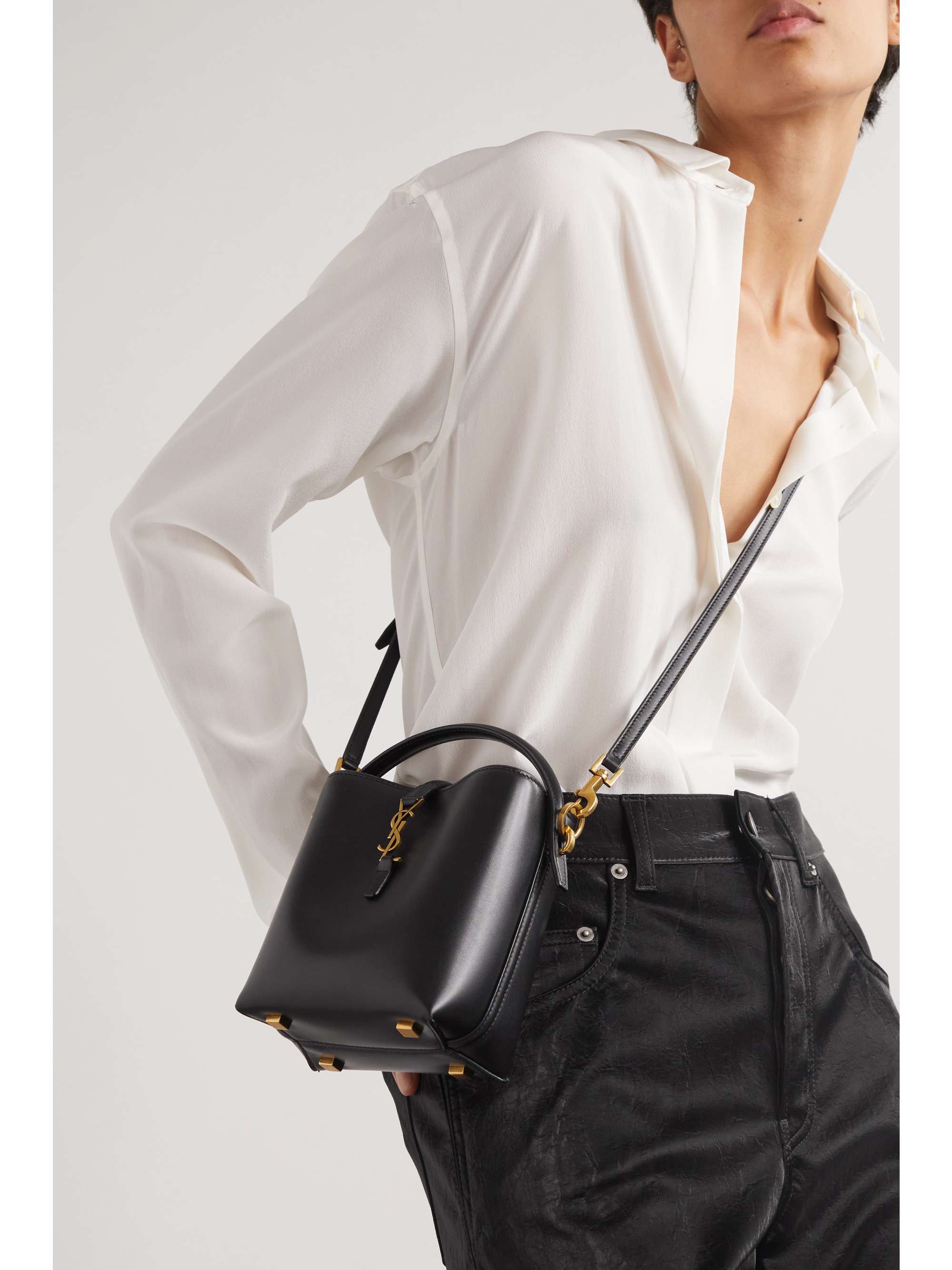 Le 37 Small Leather Bucket Bag in Black - Saint Laurent