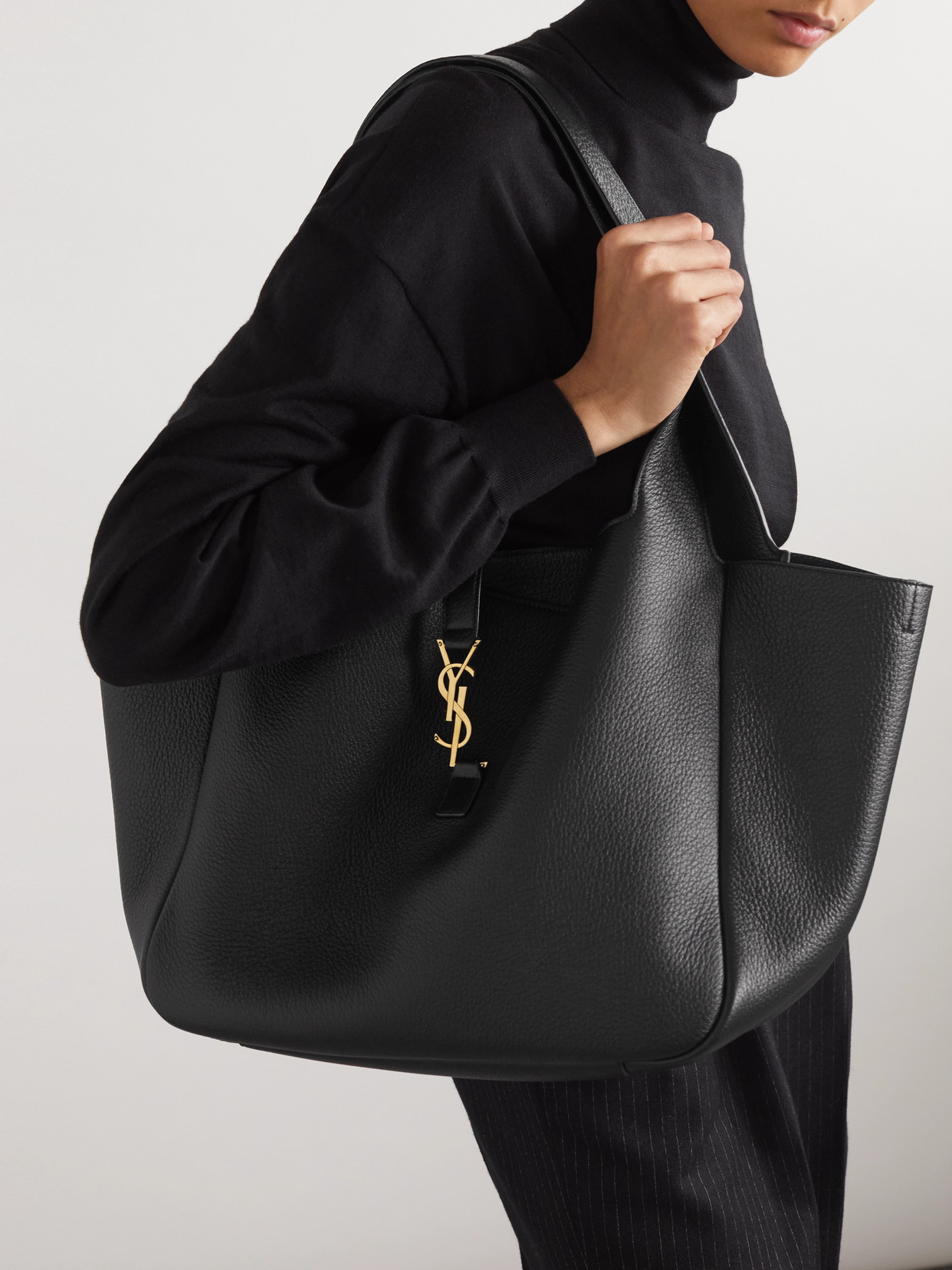 Shop Saint Laurent Bea Textured-leather Tote In Black