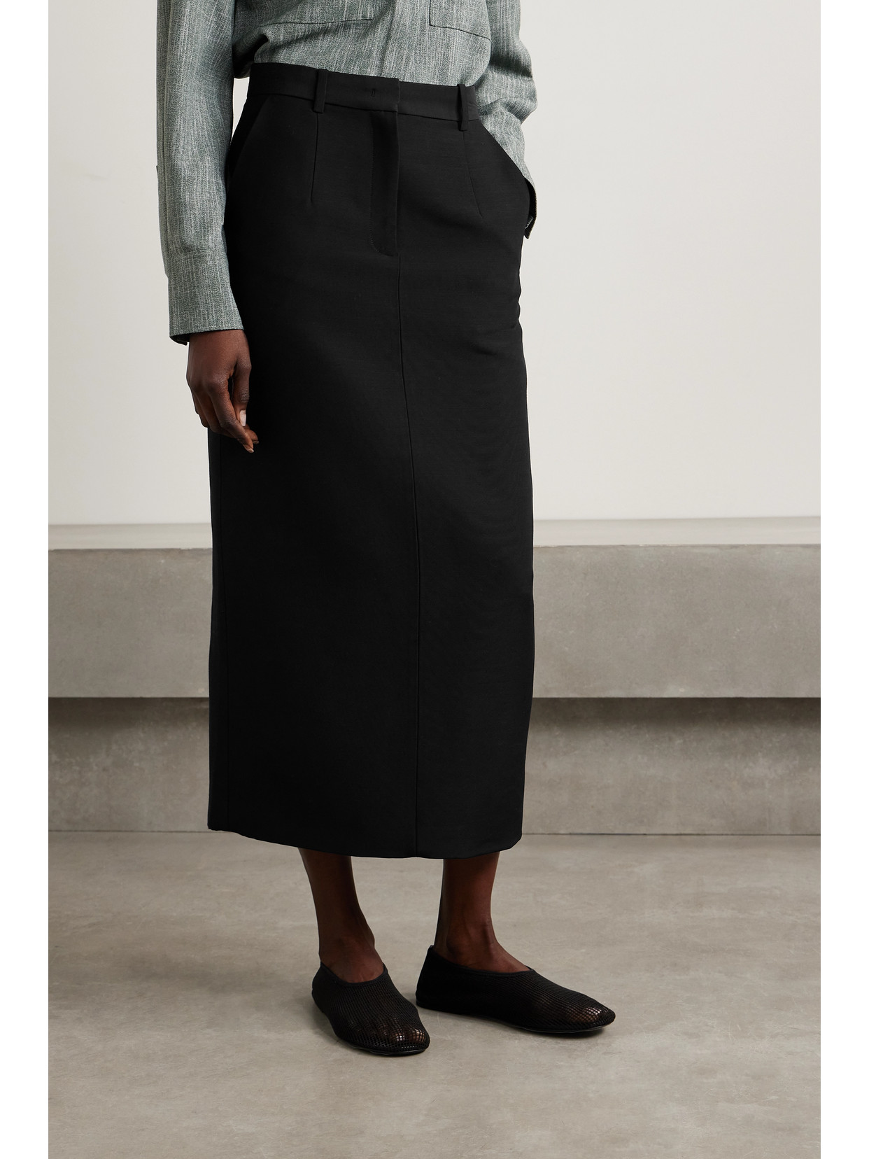 Co Wool Midi Skirt In Black