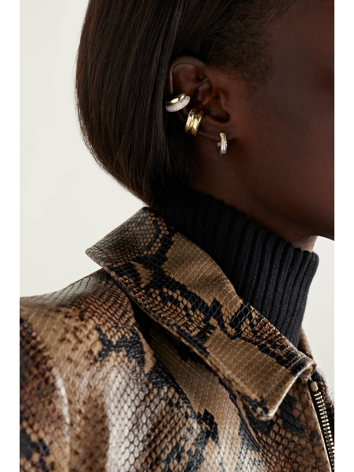 Shop Yvonne Léon 9-karat Gold Ear Cuff