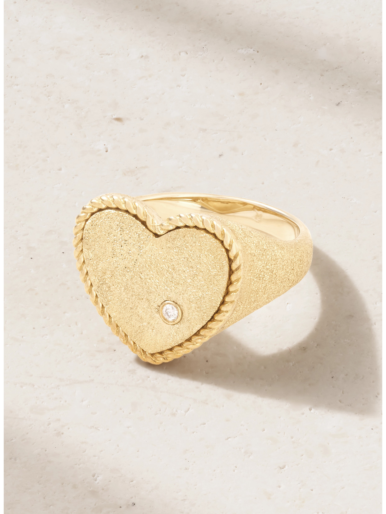 Yvonne Léon Coeur Pailletee 9-karat Gold Diamond Ring