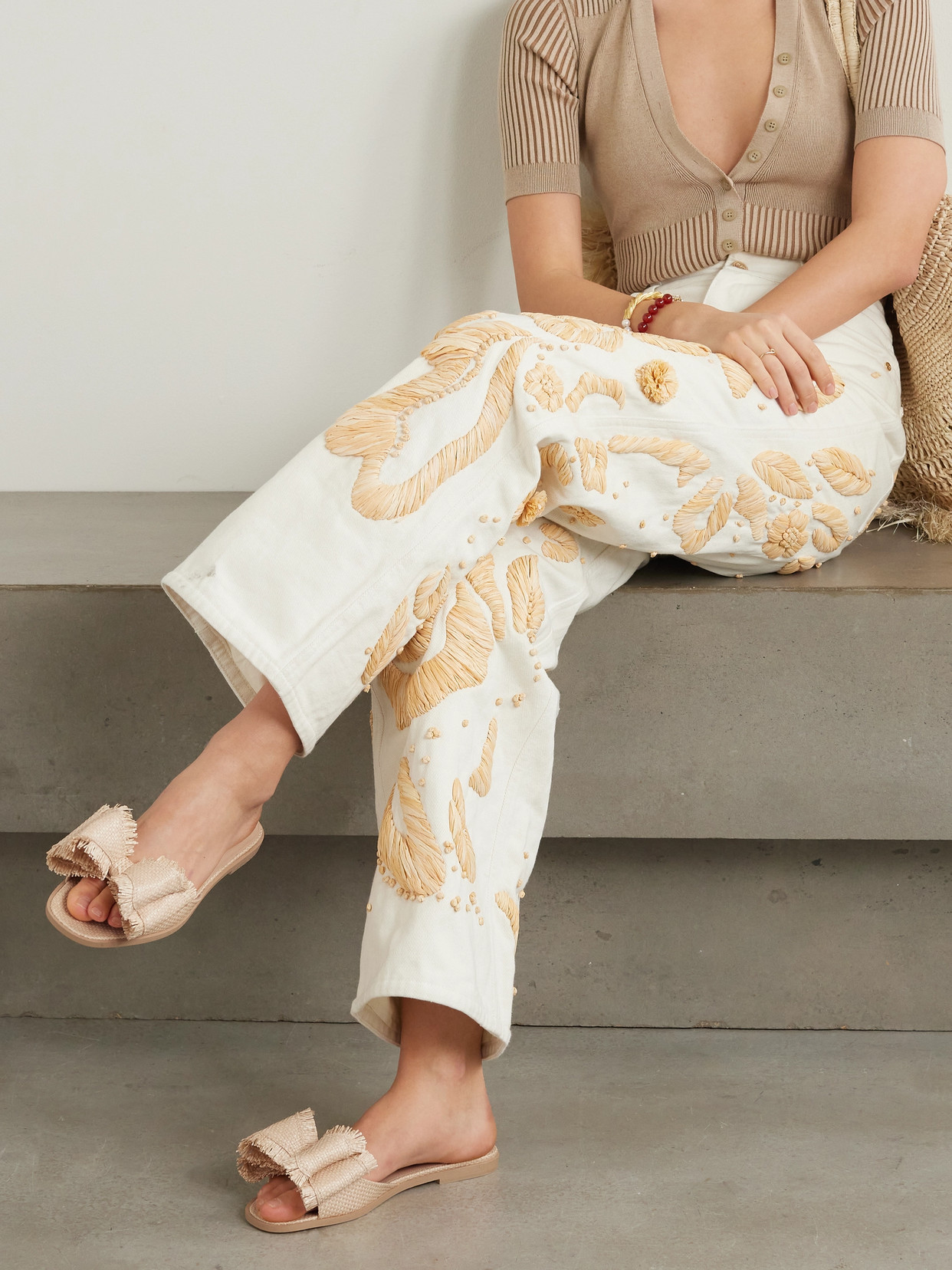 Mach&mach Cadeau Raffia Bow Flats In Neutrals